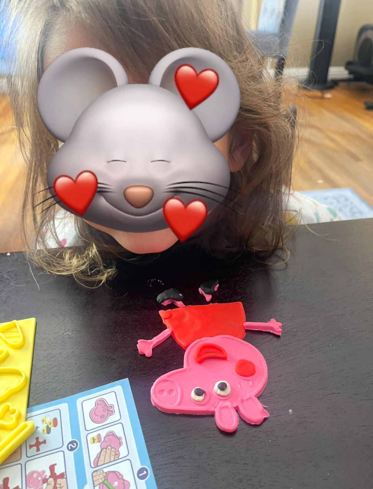 Play-Doh Peppa Pig Stylin Set with 9 Non-Toxic Modeling Compound Cans and 11 Accessories, Peppa Pig Toy for Kids 3 and Up customer photo 2