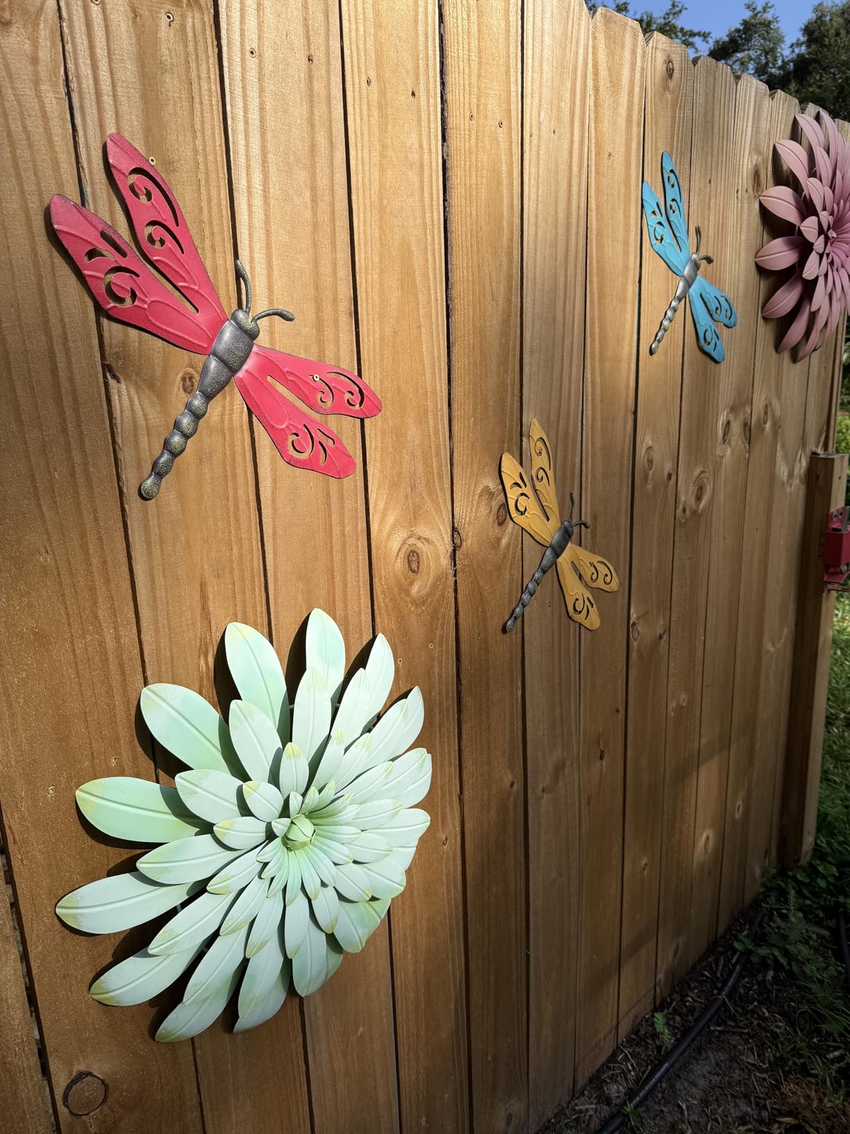 Metal Dragonfly Wall Decor Outdoor Garden Fence Art, Hanging Decorations for Living Room, Bedroom, 3 Pack customer photo 1