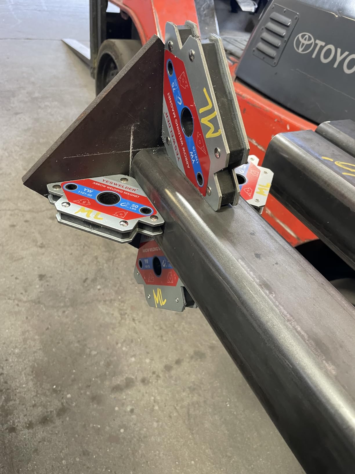 YESWELDER 50 LB Welding Magnet-4 Pieces of Magnetic Welding Holder 50 LBS Holding Power Welding Accessories customer photo 1