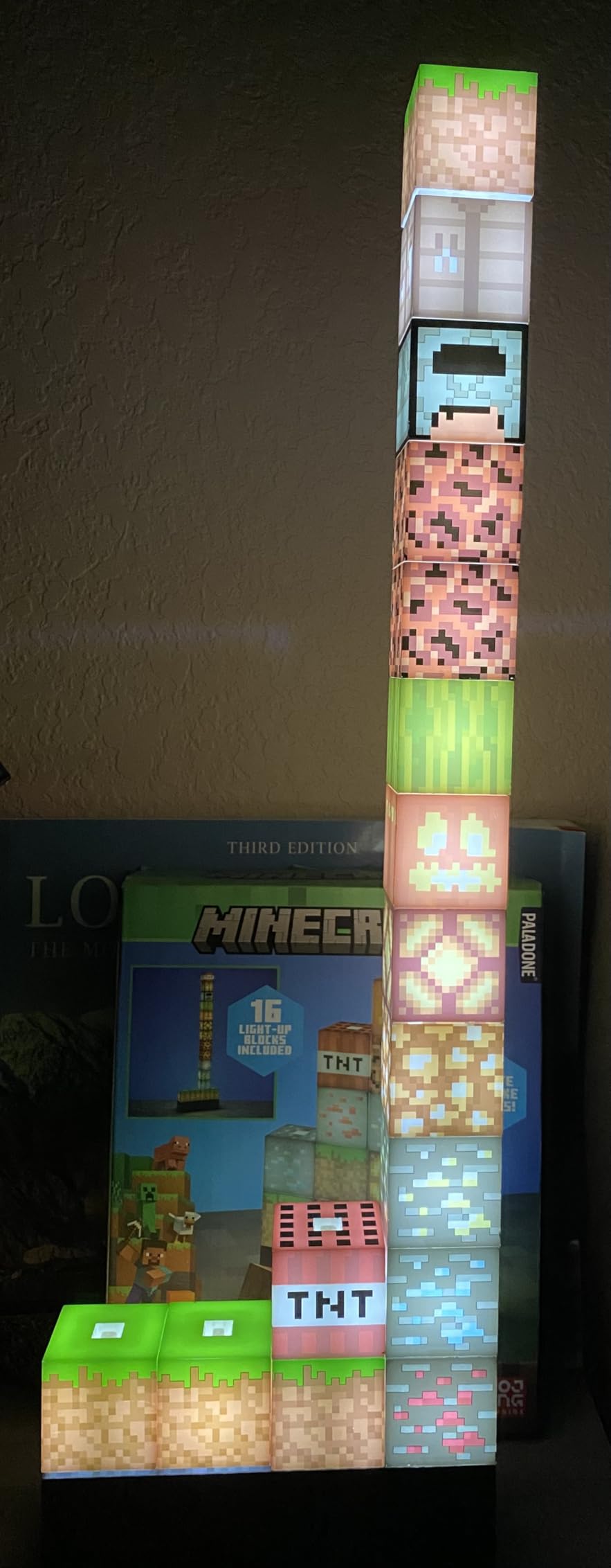 Paladone Minecraft Building Block Night Light - Officially Licensed LED Lamp for Boys' Bedrooms, Gaming Decor & Gifts - Fun Minecraft Room Accessory customer photo 2