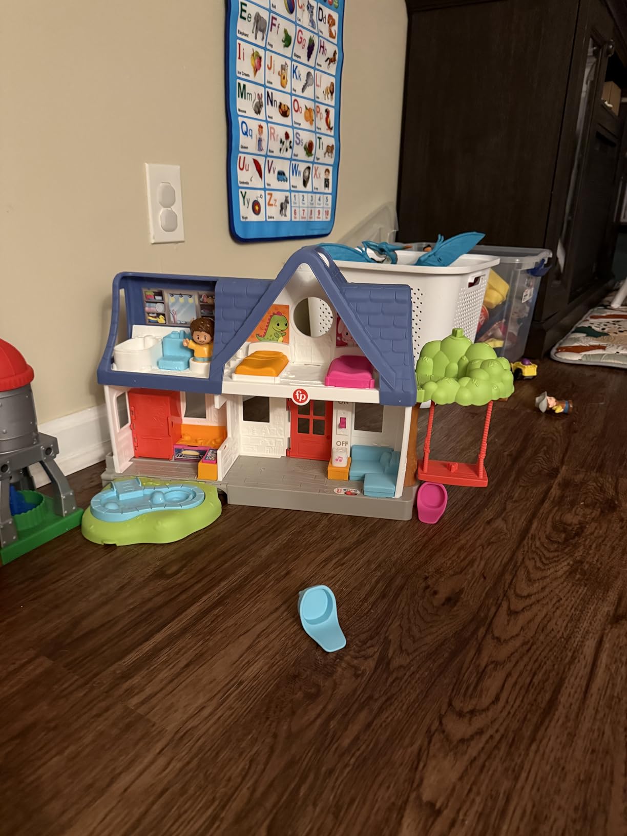 Fisher-Price Little People Friends Together Play House customer photo 1