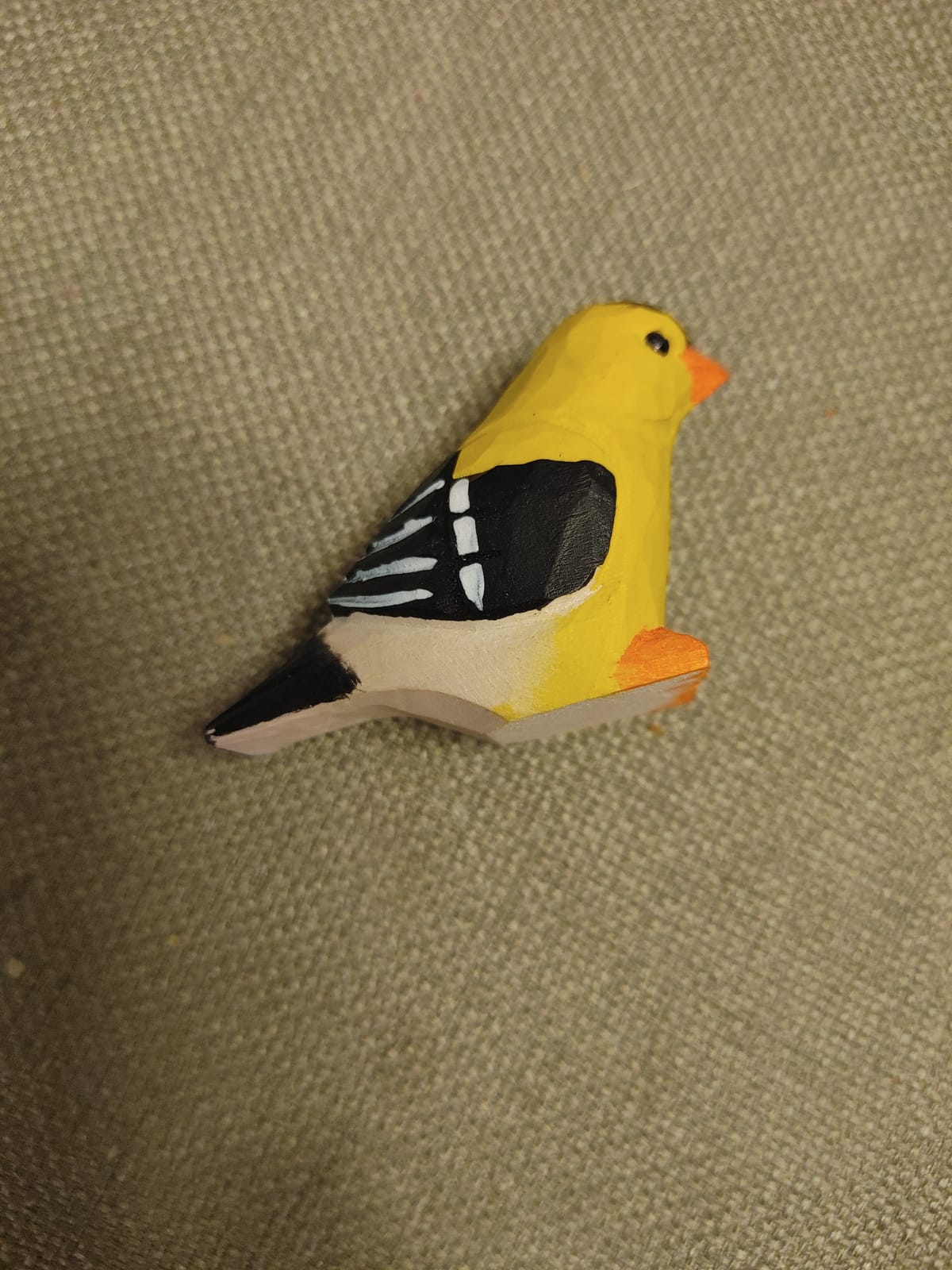 Selsela Hand-Carved American Goldfinch Figurine - Finch Miniature Handmade Wooden Yellow Bird Sculpture Art, Small Carved Ornament, Rustic Wildlife Decor, Nature-Inspired Gifts & Collectibles customer photo 1