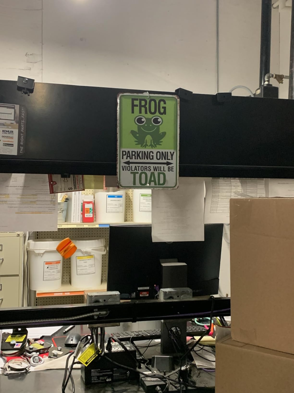 Metal Sign - Frog Parking - Durable Metal Sign - Use Indoor/Outdoor - Funny Pun Garage Decor and Housewarming Gift Under $20 (8