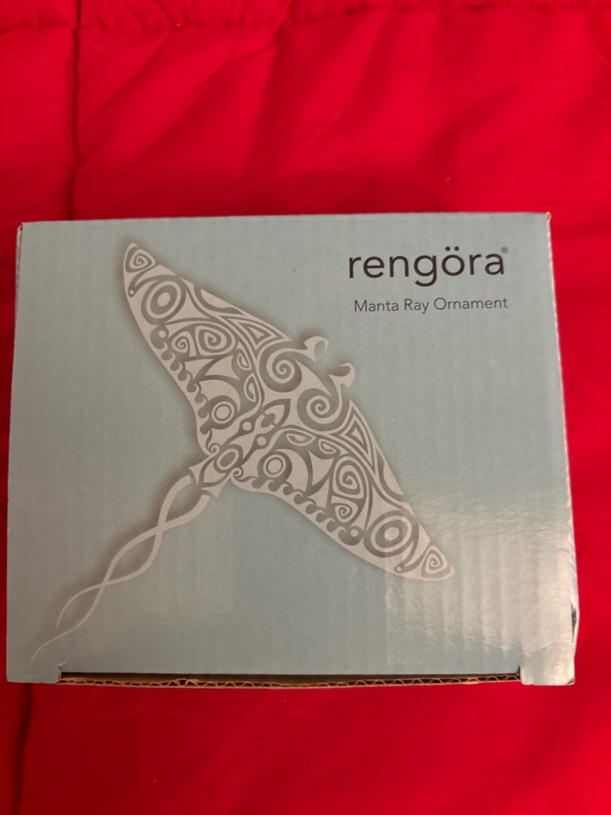 Rengöra Manta Ray Christmas Ornament, Hand-Painted and Gift Boxed | Hand-painted resin, gift-boxed, coastal Christmas decor, keepsake for beach trips, ocean lovers, families and collectors customer photo 1