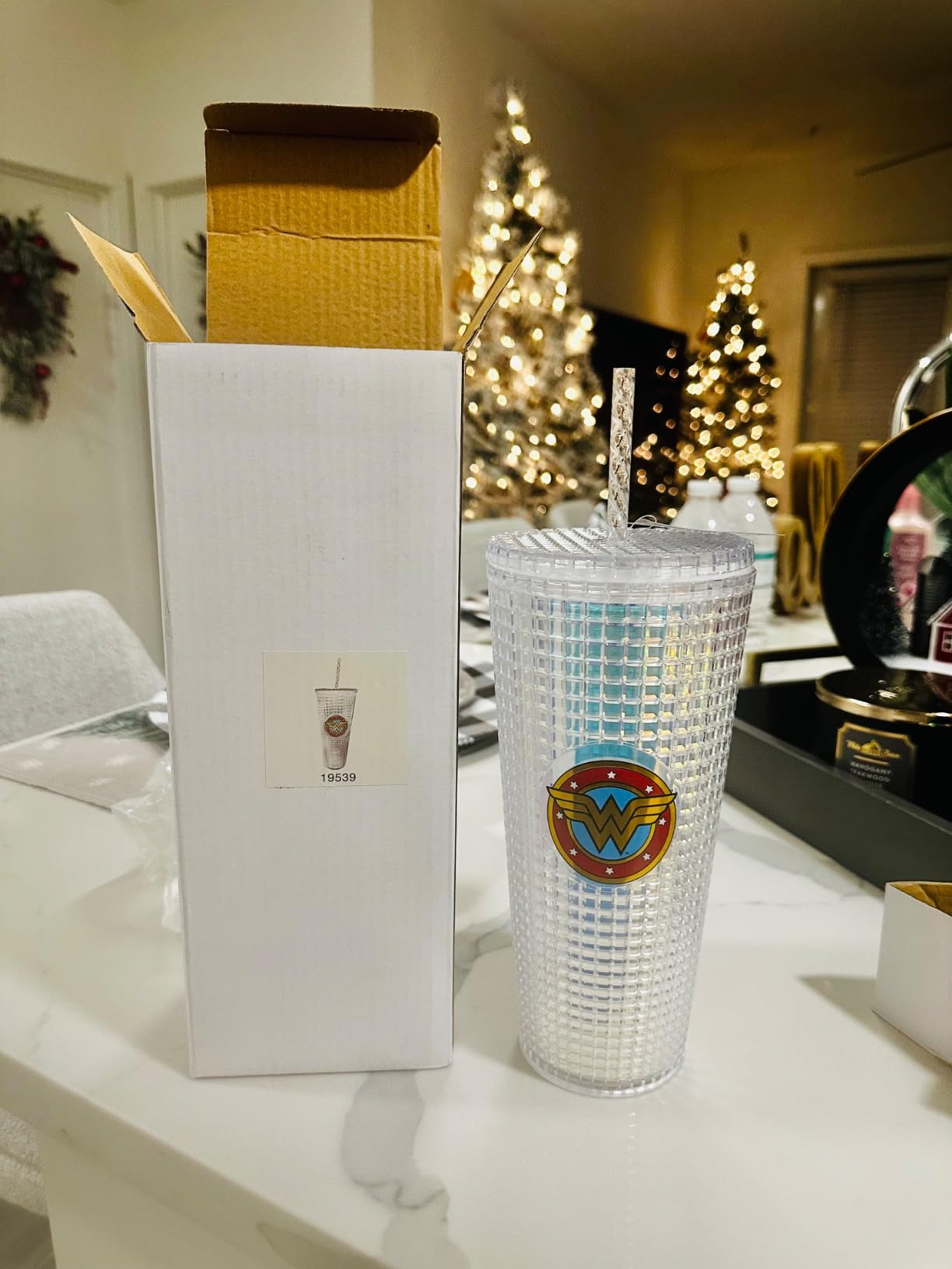 Spoontiques DC Comics Diamond Tumbler, 20oz - Textured Cup w/Straw, Double Wall Insulated, BPA Free - Wonder Woman customer photo 2