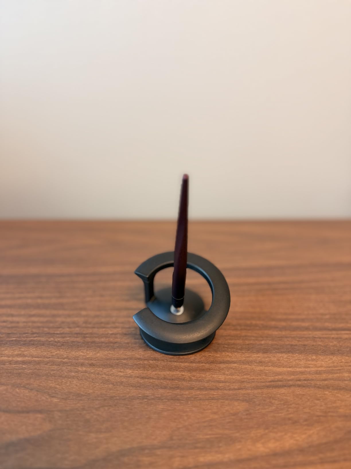 novium Hoverpen Interstellar - Space Black, Ballpoint Pen | Unique Conversational Starter, Premium Futuristic Design, Precision Flow Ink, Schmidt Ballpoint Cartridges customer photo 1
