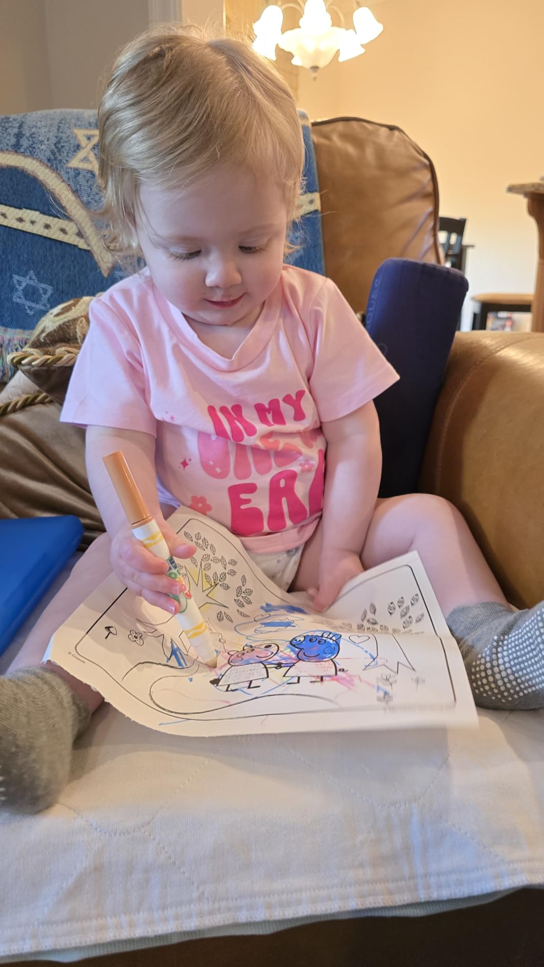 Crayola Bluey Color Wonder Coloring Set, 18 Mess Free Pages & 5 Markers customer photo 1
