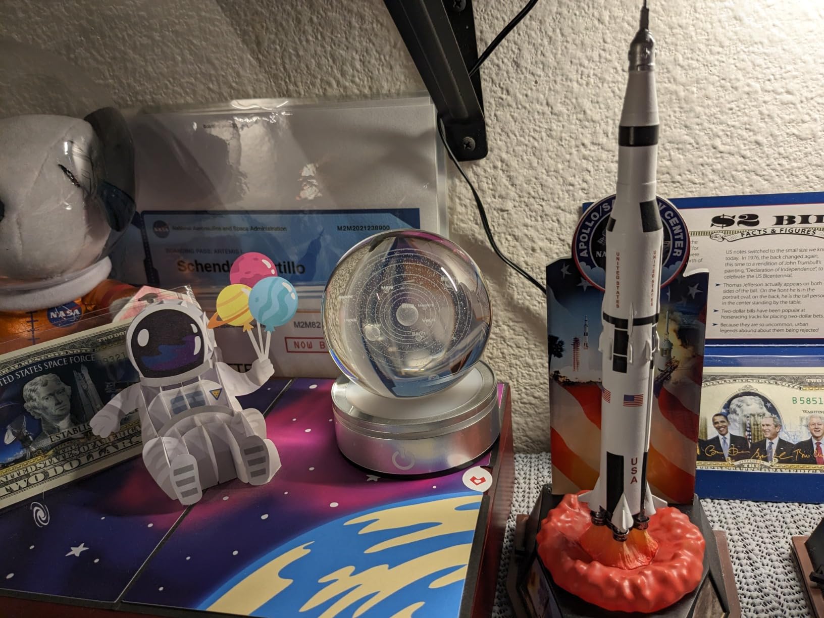 IFOLAINA 3D Solar System Crystal Ball Model - Planets Multicolor Universe Globe Night Light customer photo 1