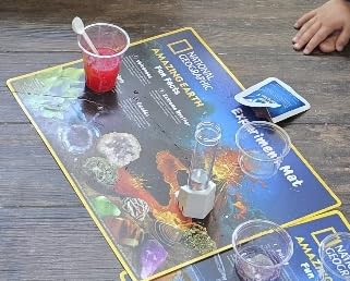 National Geographic Mega Science Lab - Kit for Kids with 75 Easy Experiments, Featuring Earth Science, Chemistry Set, and Science Magic STEM Projects for Boys and Girls (Amazon Exclusive) customer photo 2