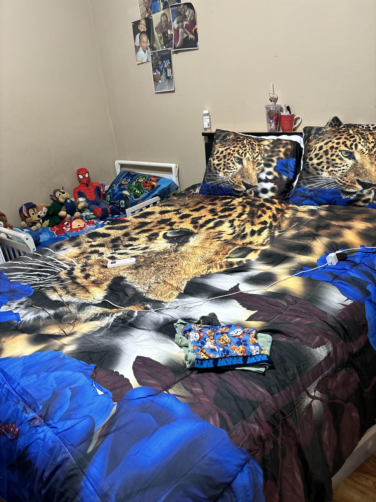Red Ladybug Comforter Set Twin Size Cartoon Ladybugs Bedding Set for Kids Child,Cute Ladybird Reptile Duvet Insert Beetles Bugs Pattern Bed Quilt Chic Nature Art Lady Beetle Wild Animal Room Decor customer photo 2