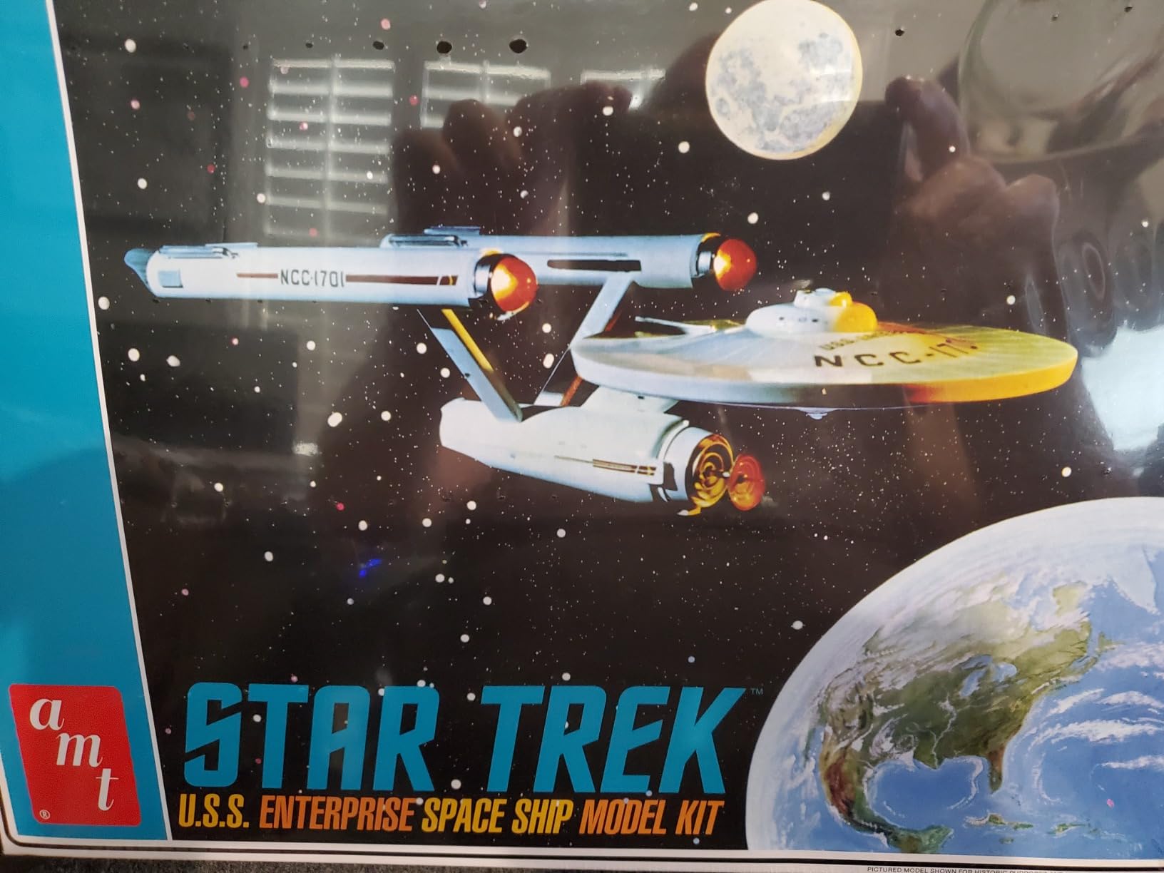 AMT 1296 Star Trek Classic U.S.S. Enterprise 1:650 Model Kit customer photo 2
