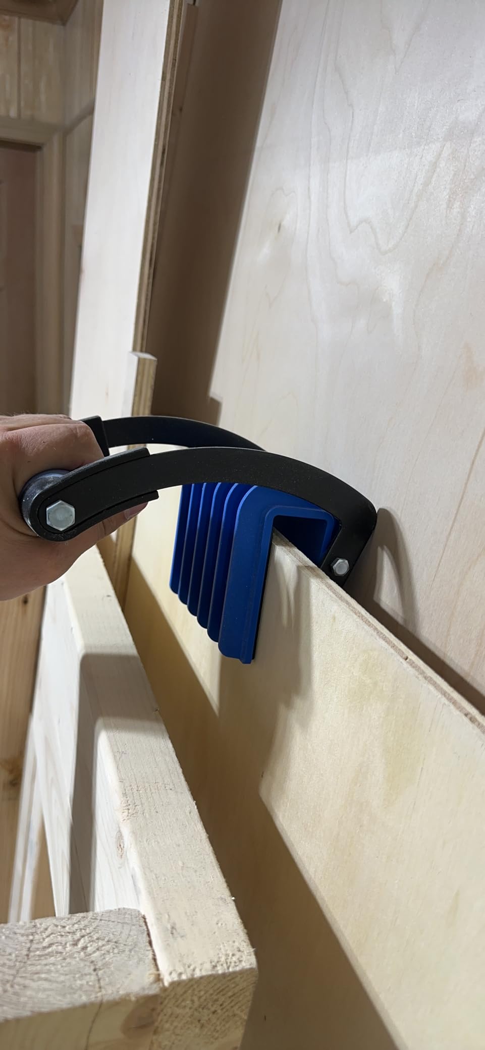 Kreg Panel Carrier, Plywood & Large Panel Carrier, KMA3000, Ergonomic | Easily Carry Plywood Boards and Large Panels, Ergonomic Grip, Woodworking Tools and Accessories customer photo 2