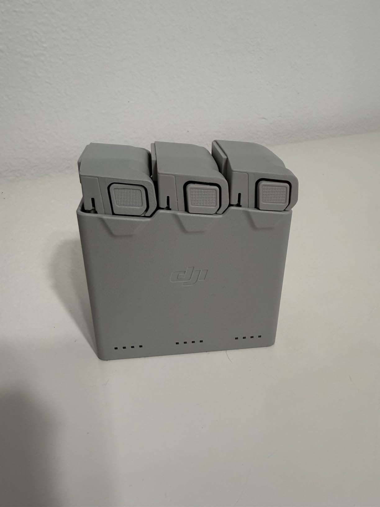 DJI 30W USB-C Two-Way Charging Hub for Mini 3 Pro Batteries, Mobile Power Source and Battery Storage customer photo 1