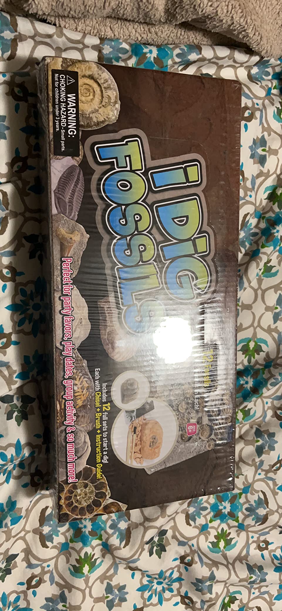 Gamerside Fossil Digging Kit, 12 Real Fossils & Dino Bones & Mess-Free Mat | Includes Learning Guide with Fossils Facts, Excavation Tools, Fun Paleontology Activity, Educational STEM Toys for Kids 6+ customer photo 1