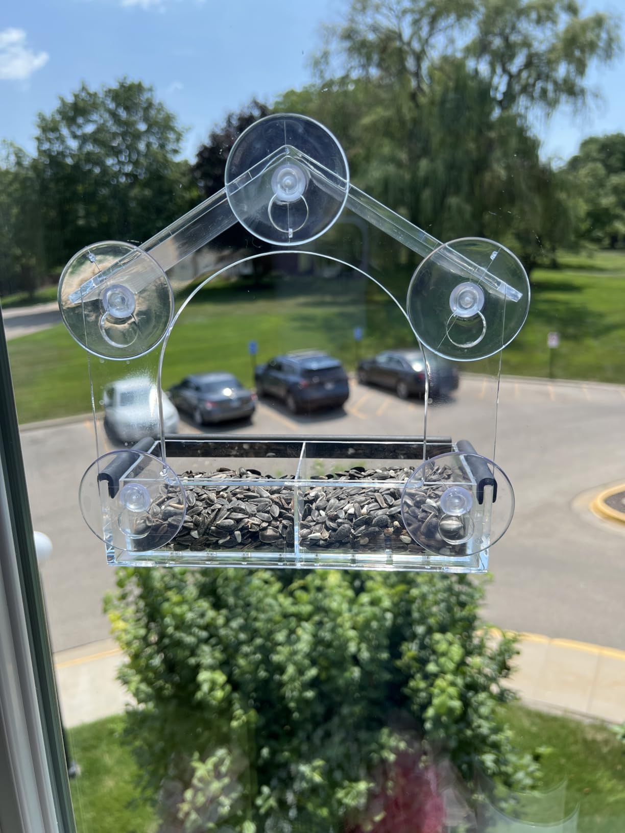 Clear Window Bird Feeder with 5 Extra Strong Suction Cups, DY-SKTY Sturdy and Durable Acrylic Birdfeeders for Viewing Wild Birds Outside, as a Bird Watching Gift, Outdoor Birdhouse Box, Garden Decor customer photo 2