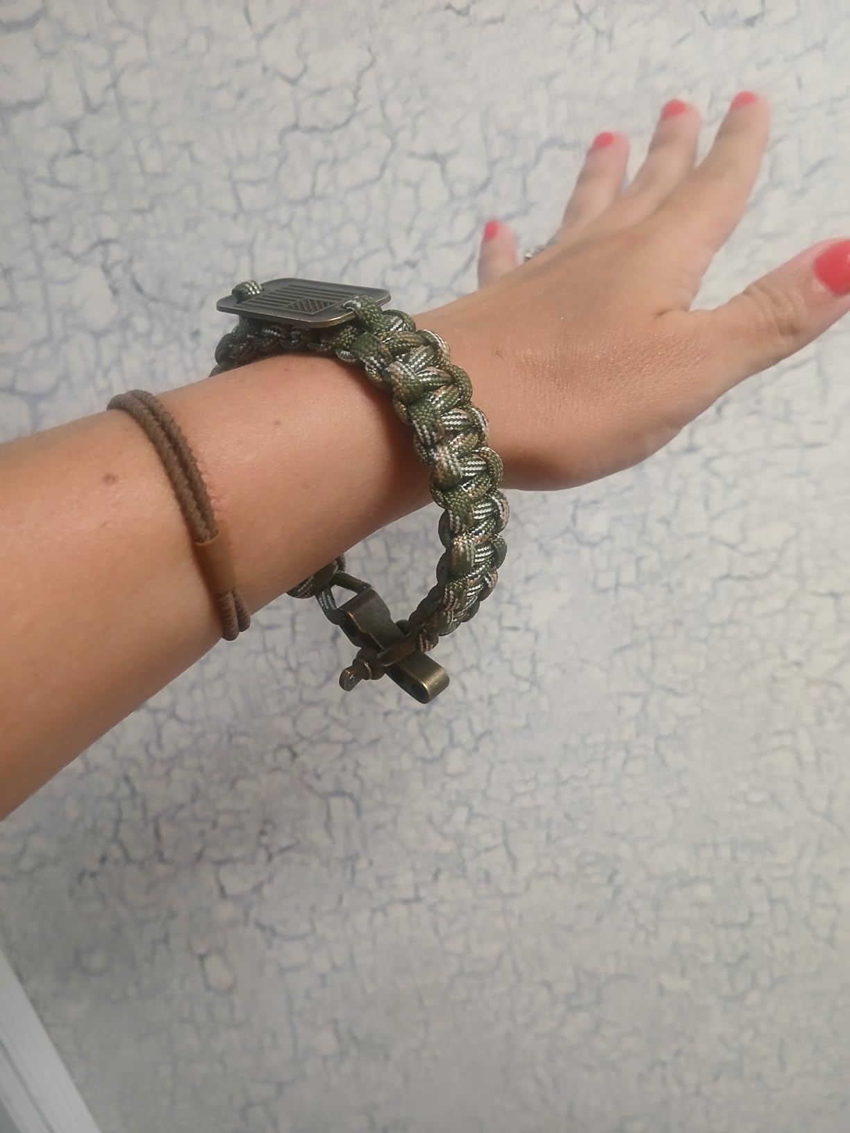 VAYOBOO Paracord Bracelet Tactical Survival Bracelet with Bronze USA Flag customer photo 1