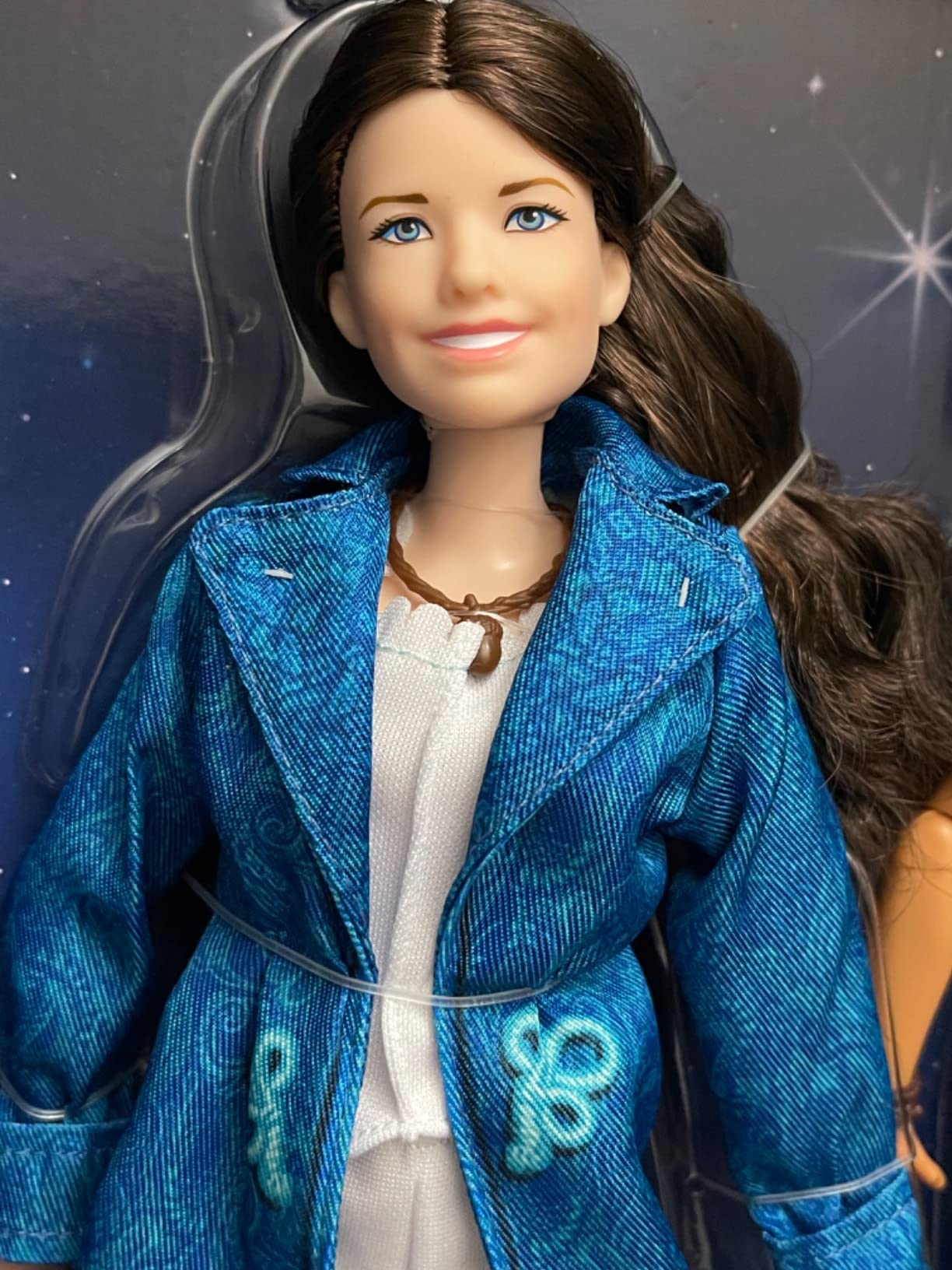 Mattel Disney Peter Pan & Wendy Toys, Peter Pan & Wendy 2-Doll Collectible Set with Peter Pan & Wendy Darling Fashion Dolls Inspired by the Movie customer photo 2