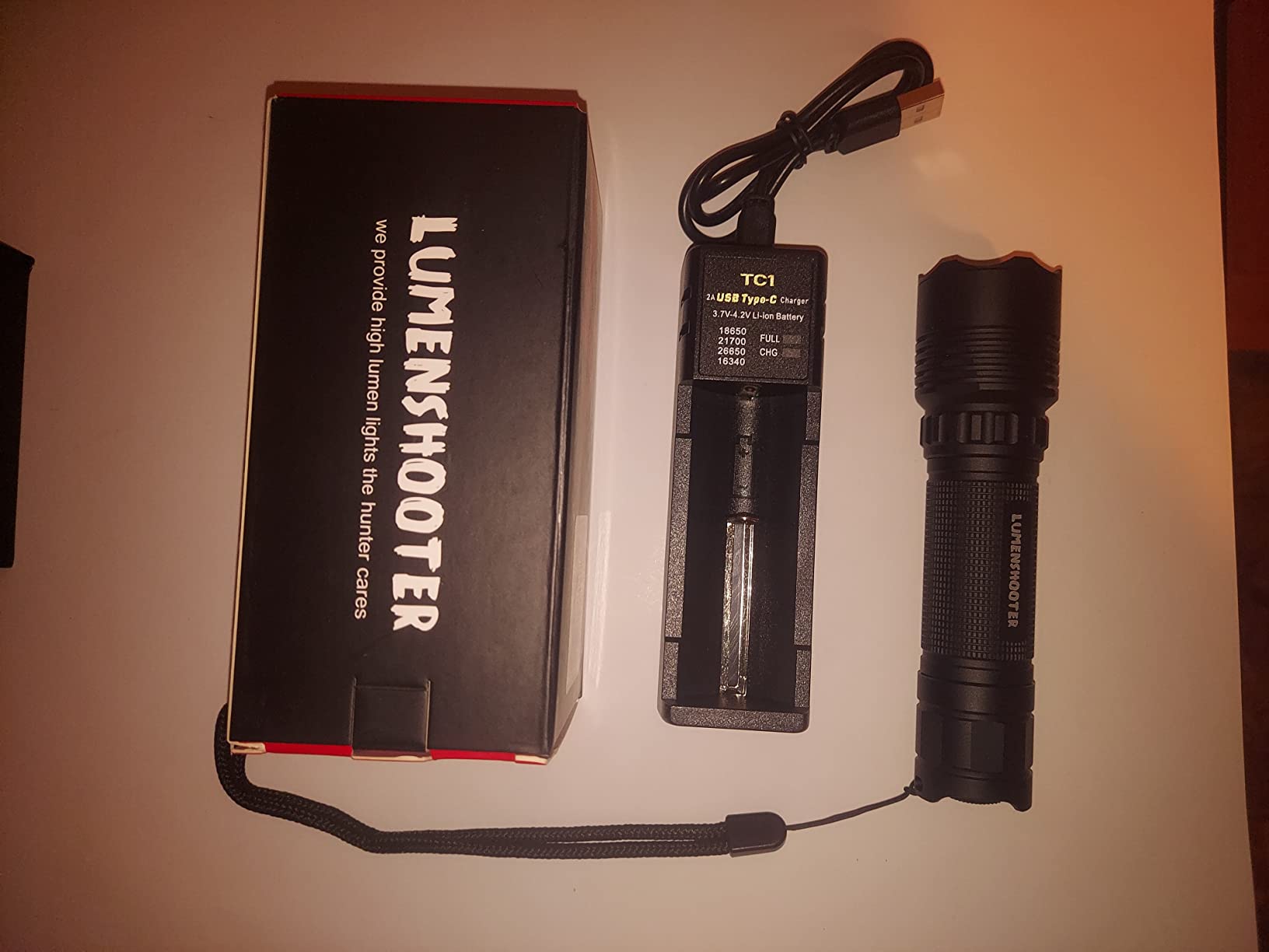 B2 Blood Tracking Light for Deer, Blood Tracker Flashlight for Hunting, Deer Hunting Accessories for Men | Blood Tracker Flashlight, Hunting Accessories customer photo 1