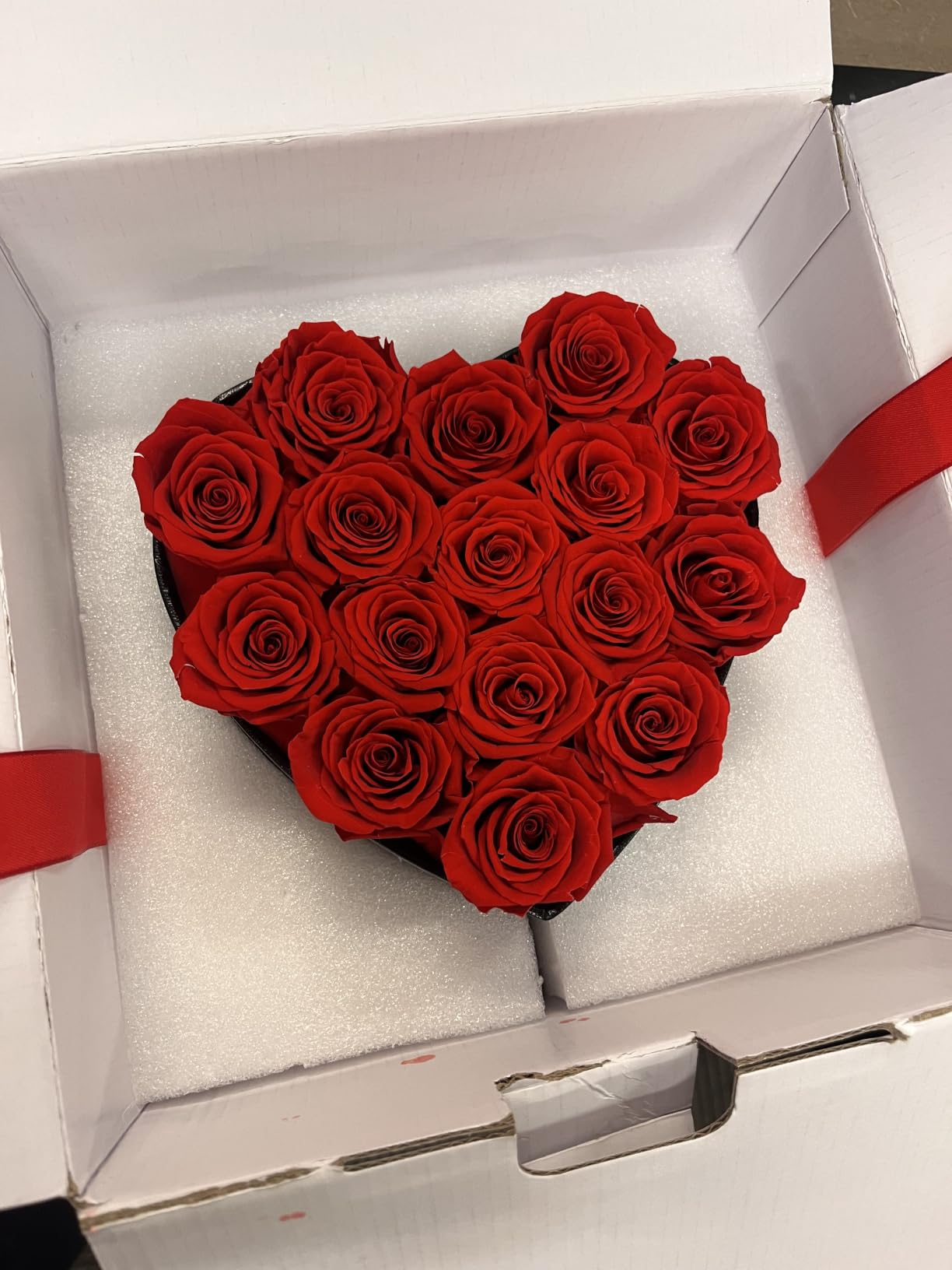 GLAMOUR BOUTIQUE Preserved Flowers, 16 Forever Red Roses in Heart Gift Box customer photo 2