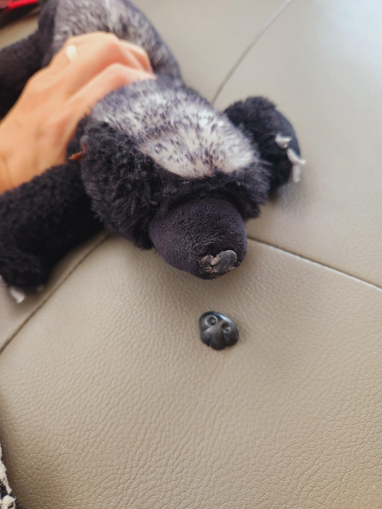 FRANKIEZHOU Honey Badger Stuffed Animal-Black 15.75