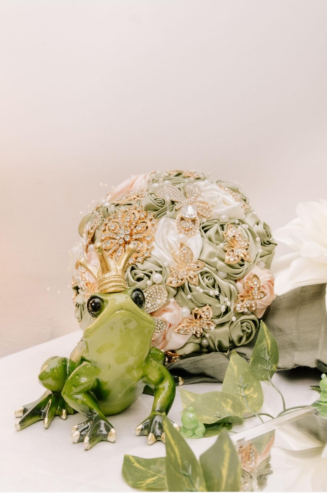 Hippo Decor Hippopotamus Figurine Yoga Statue Funny Meditation Gifts Women | Desk Zen Room Decor Bookshelf Knick Knack Shelf Home Decor Office Decoration Table Ornament Bedroom Yoga Mom Gift for Lovers customer photo 1