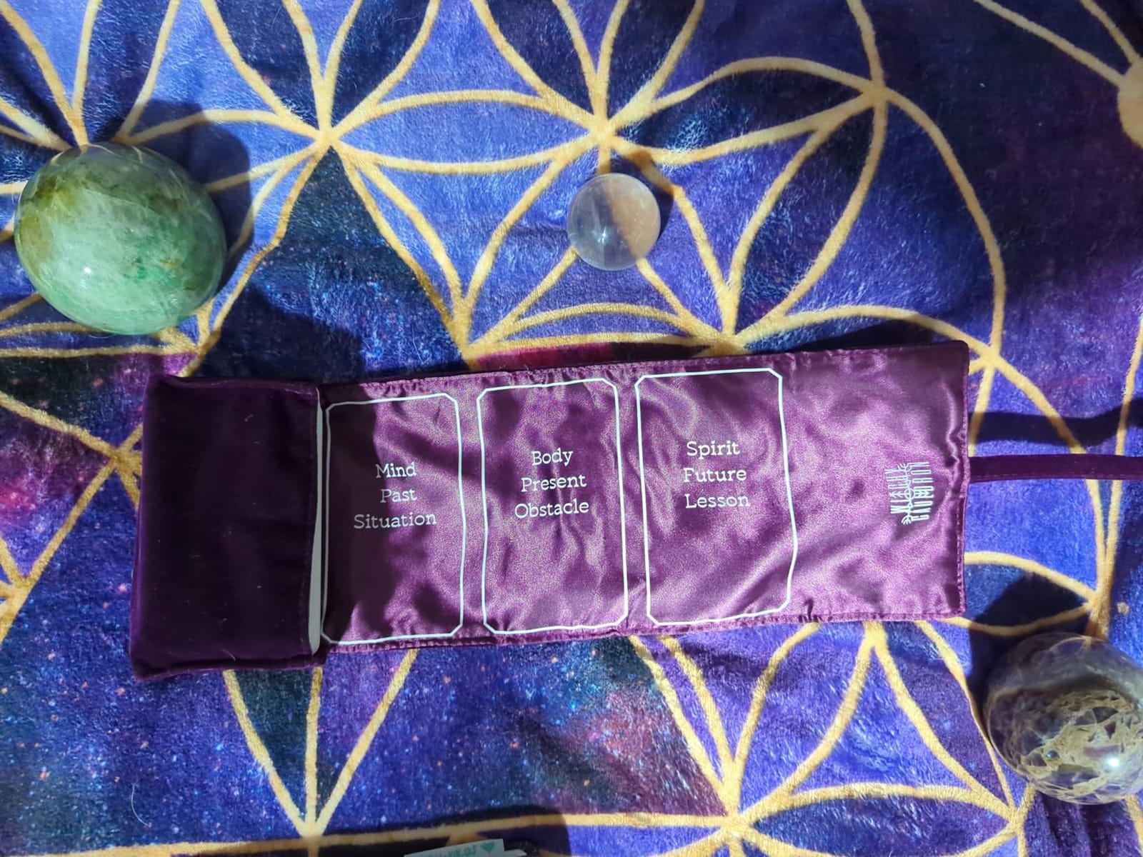 Witchy Cauldron Tarot Card Holder & Reading Cloth - Velvet Tarot Wrap with Storage Pouch & 3 Spread Guides, Tarot Deck Bag for Cards, Altar Cloth for Tarot Reading, Witchy Gift for Women (Lavender) customer photo 1