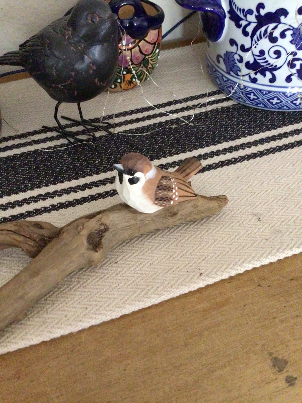 Hand Carved Wooden Bird Figurines, Creative Small Bird Statue for Home Decor, Bird Gifts for Bird Lovers (Blue Jay) customer photo 2