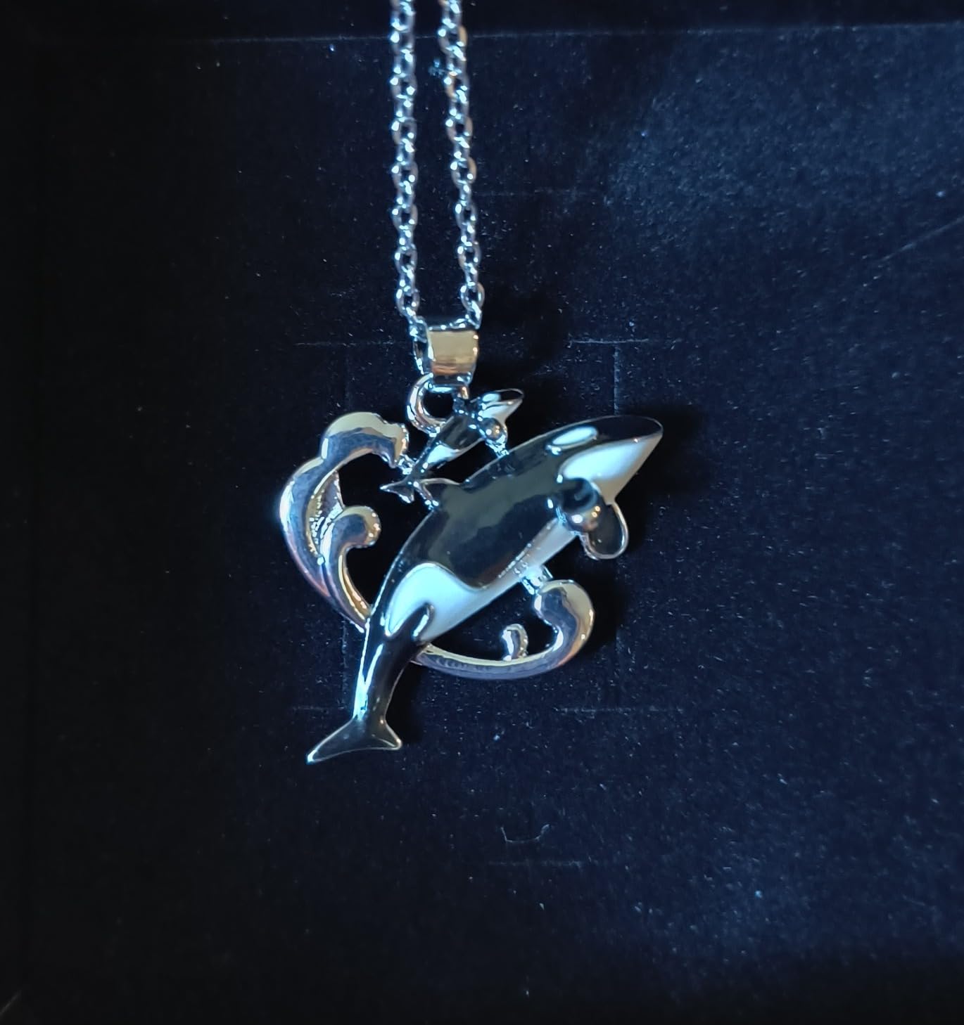Ocean Animal Necklace Orca/Dolphin/Shark/Stingray Marine/Turtle Animals Pendant Ocean Jewelry Gifts for Women Mom Wife customer photo 1