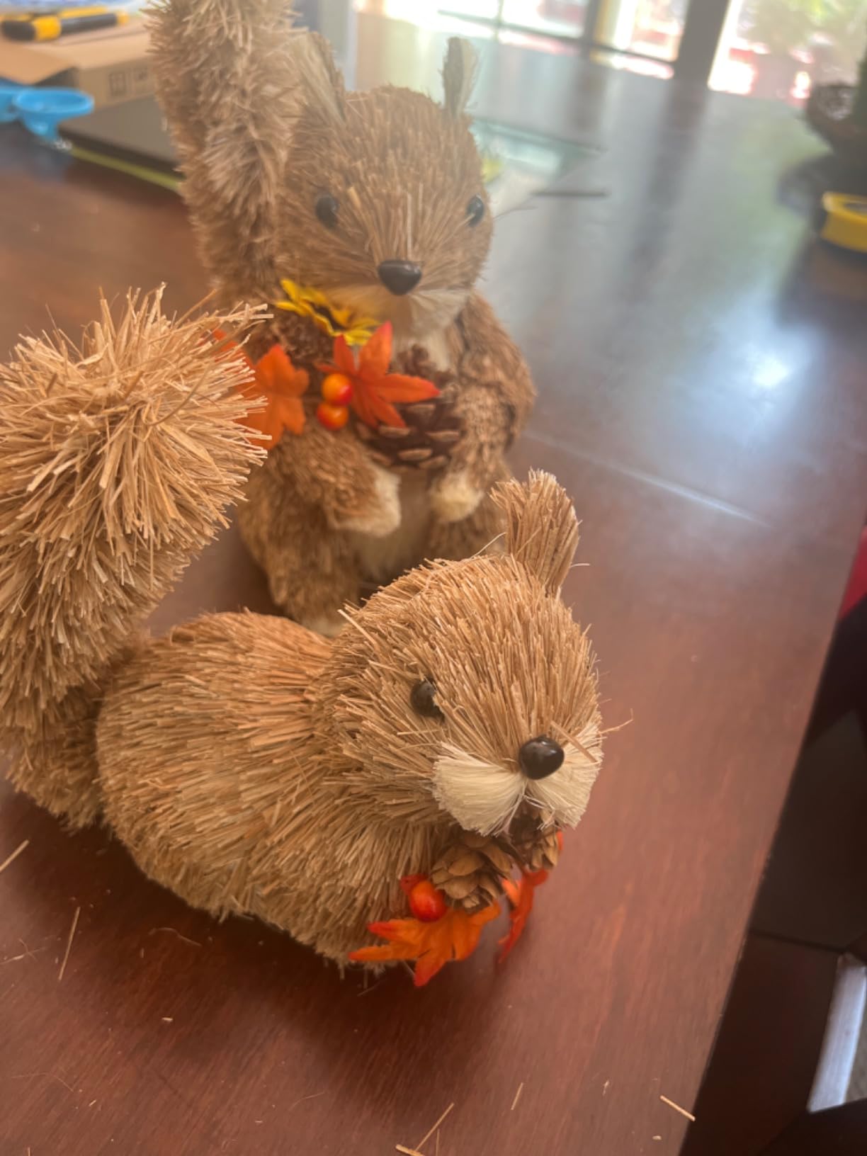 Lulu Home 2 Packs Squirrel Figurines, Handmade Straw-Woven Sitting | Dangling Legs, Grape Sunflower Pumpkin Harvest Sculpture, Window Sill Kitchen Tabletop, Autumn Home Decor customer photo 2