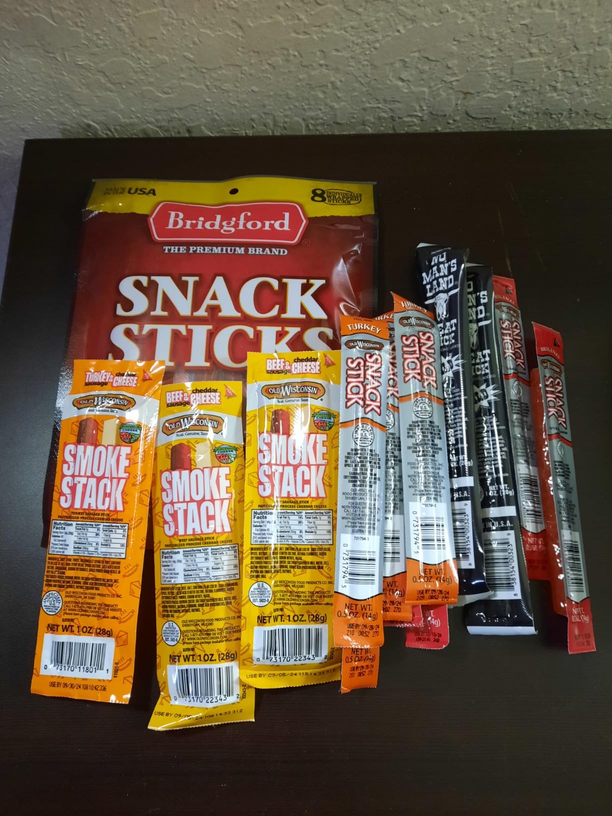 ManSnacks Deluxe Jerky & Nuts Gift Basket for Men - 28 pc - Large Variety of Beef Jerky Sticks, Pepperoni Sticks, Cheese Sticks, Almonds, Peanuts & Pistachios customer photo 1