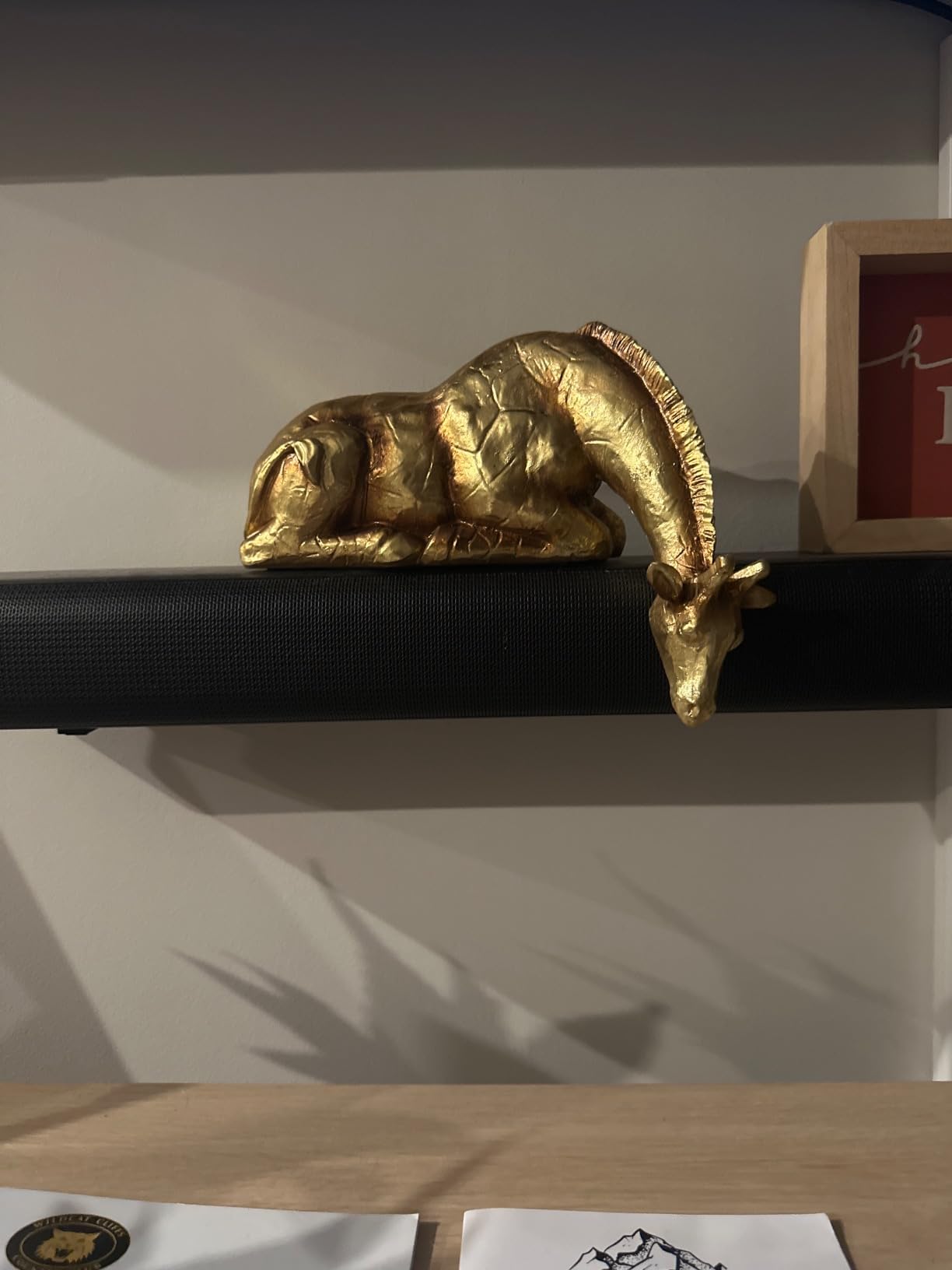 Braxio Living Room Decor Statues Indoor - Resin Abstract Golden Giraffe Sculptures Home Decor for Desktop Shelf Table Desk Bedroom Office Farmhouse Decoration Gifts 8.25 * 5.5 * 3.5 Inch customer photo 1