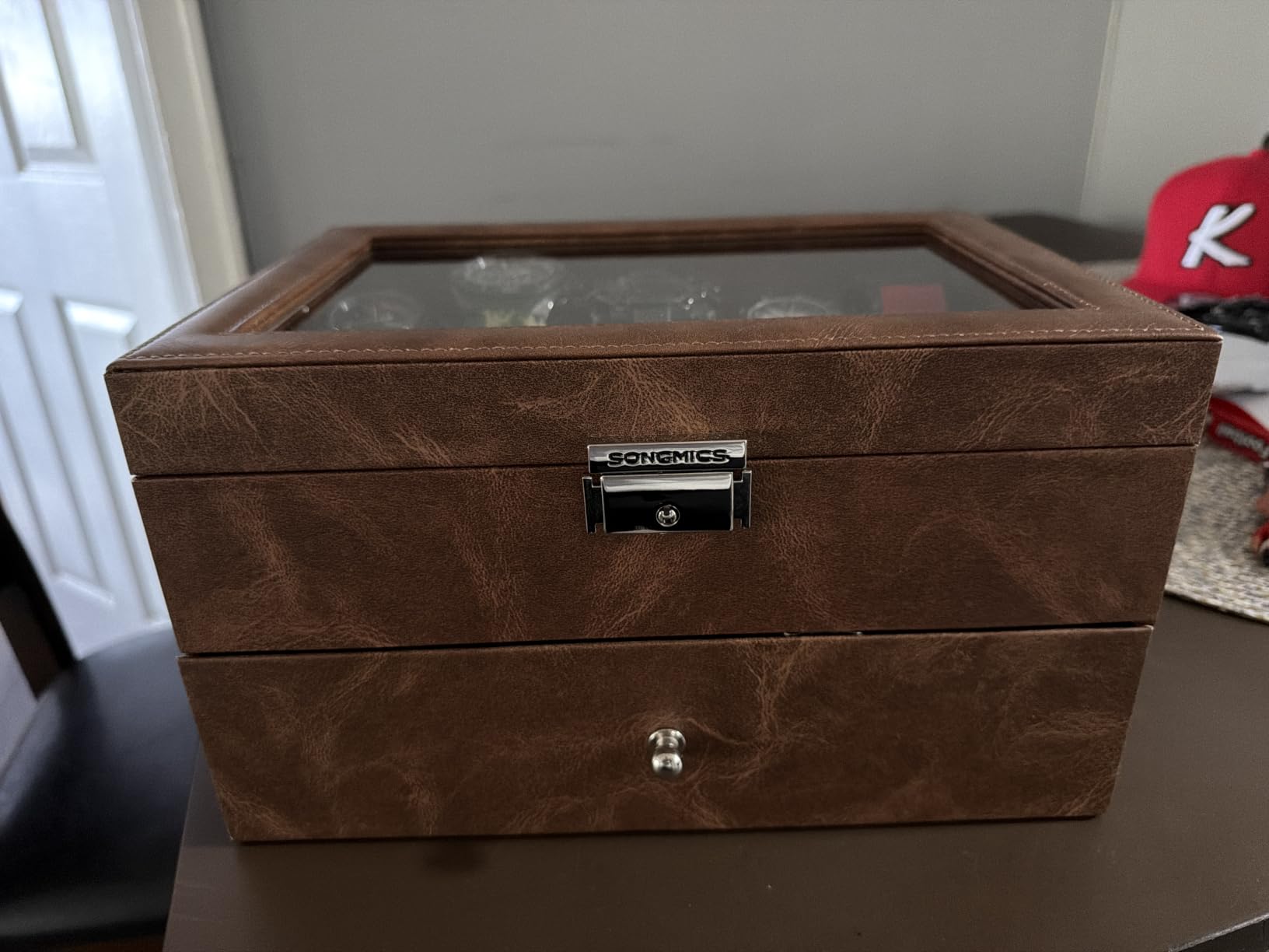 SONGMICS Watch Box, 20-Slot Watch Case Organizer, Black | Large Glass Lid, Removable Pillows, Metal Lock, Gift for Loved Ones, Wine Red Lining UJWB020R01 customer photo 1