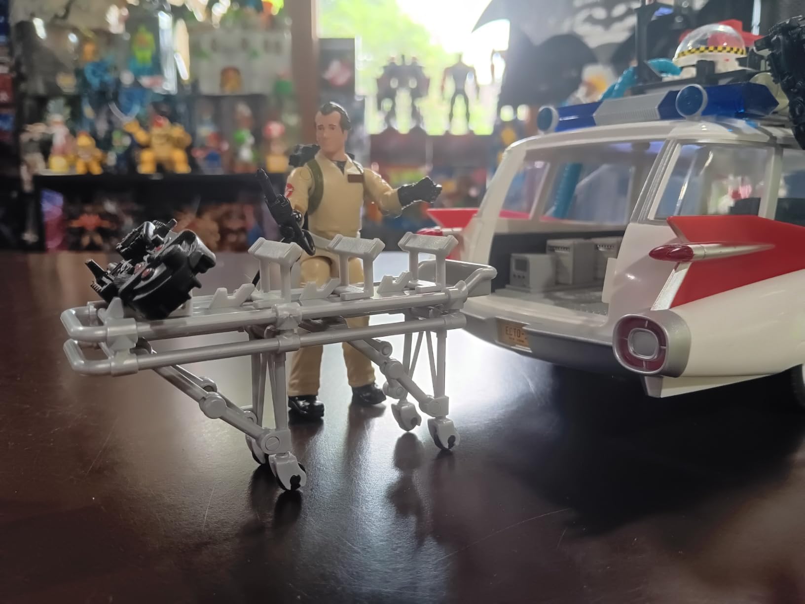 Ghostbusters Plasma Series Ecto-1 (1984), 1:18 Scale Toy Car customer photo 2