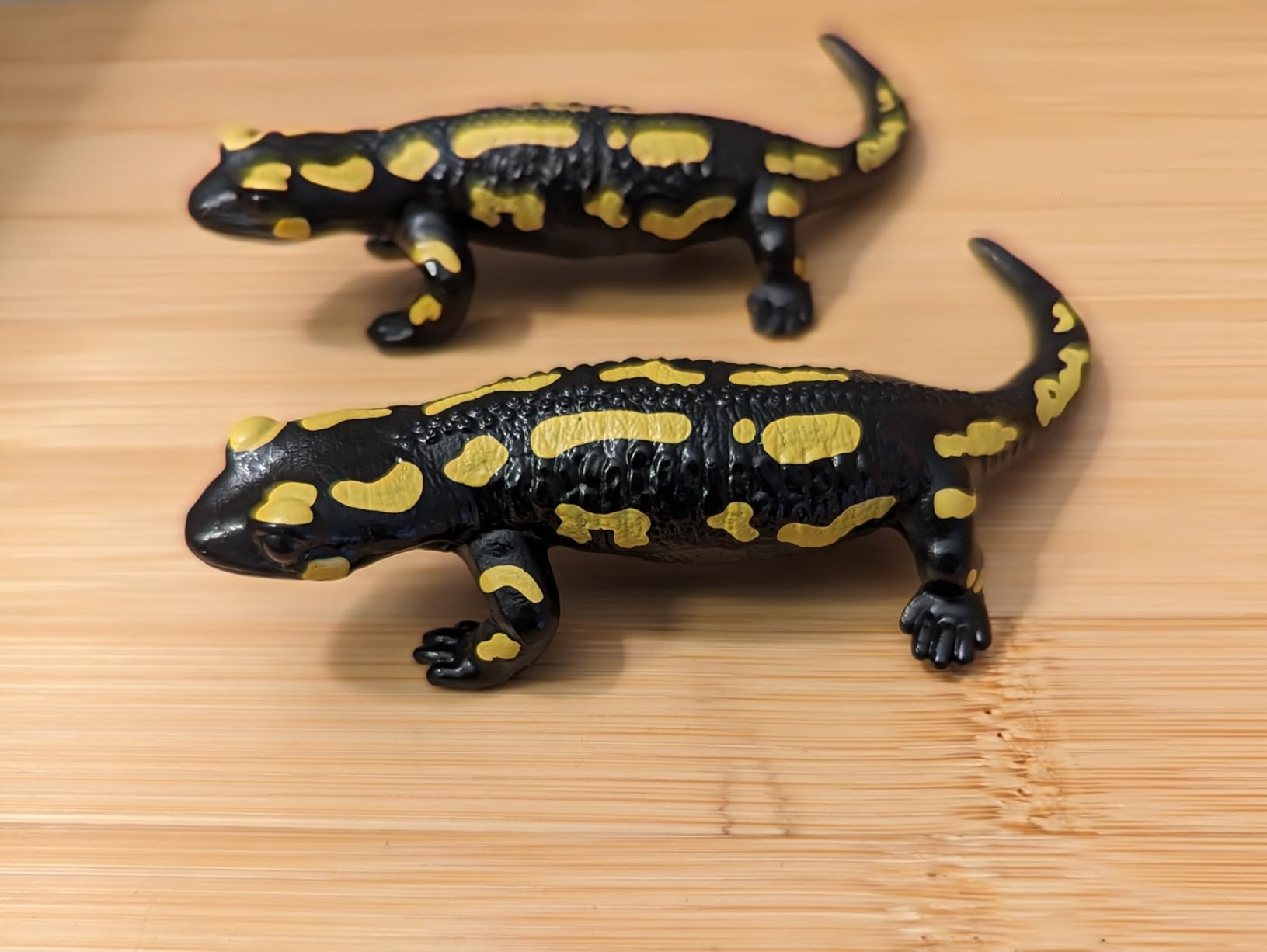 Schleich Wild Life - Wild Animal Toy Fire Salamander Lizard Figurine - Kids and Toddlers Ages 3+ | Wild Animal Figurine, Realistic Animal Toys, Safari Toy for Boys and Girls customer photo 2