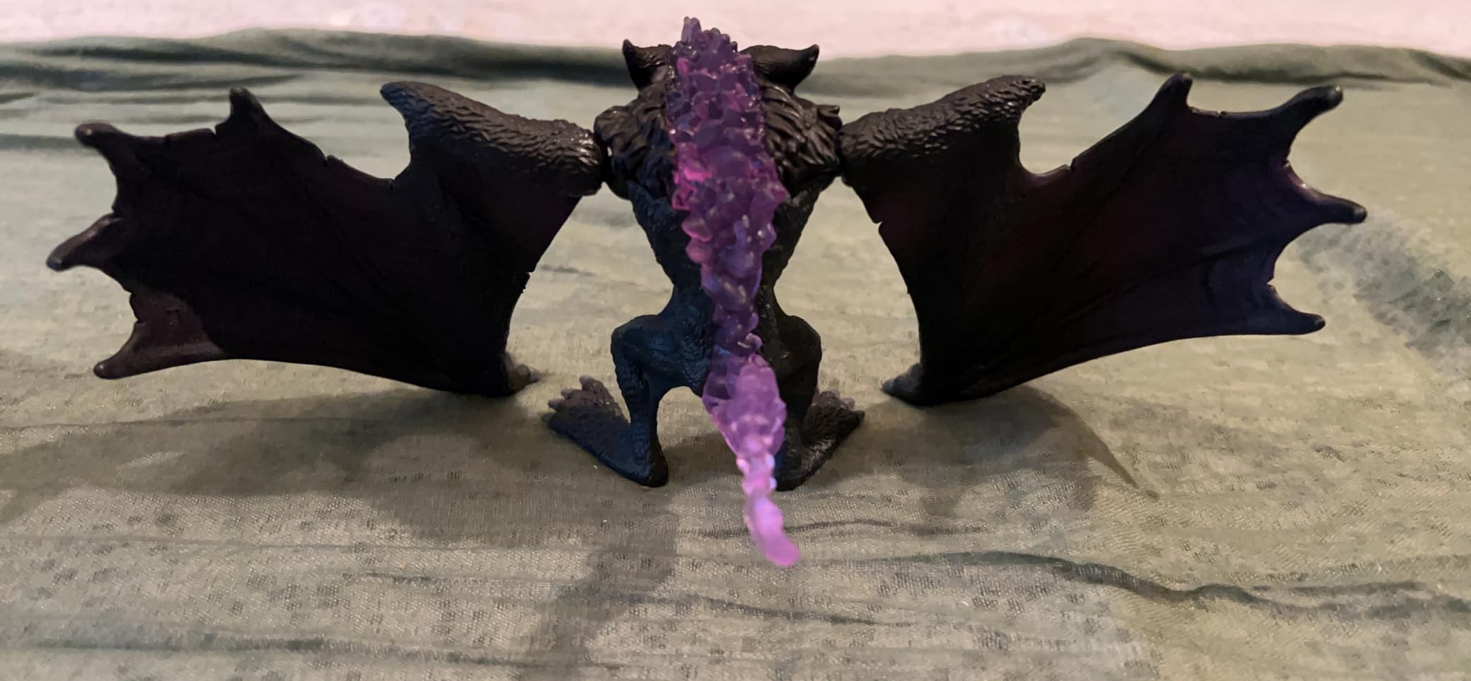 Schleich Eldrador Creatures New 2024 Shadow Bat Action Figure Toy | Monster Figurine, Battle Creature Toy for Boys 7+, Fantasy Beast, Action Figure Gifts, Screen-Free Imaginative Pretend Play customer photo 1