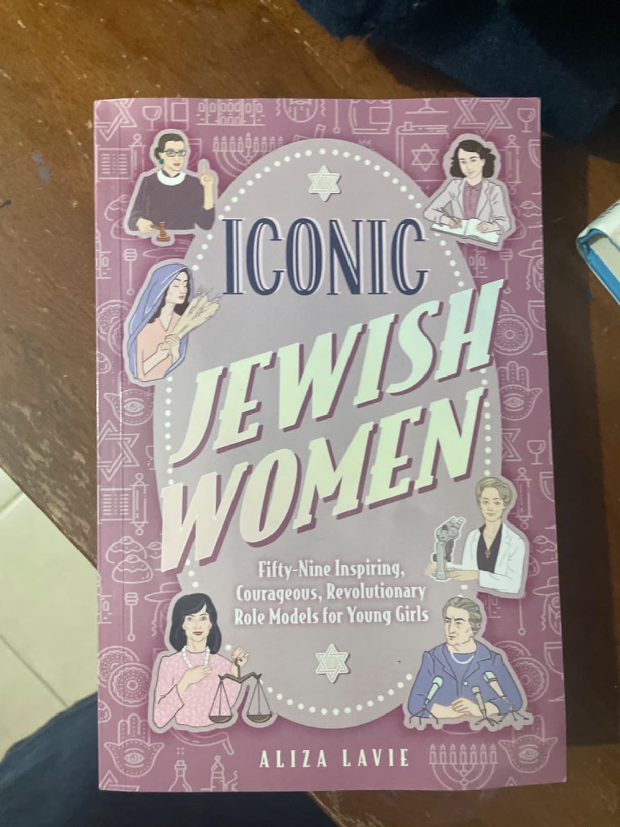 Iconic Jewish Women: Fifty-Nine Inspiring, Courageous, Revolutionary Role Models for Young Girls (A Perfect Bat-Mitzvah Gift) customer photo 1