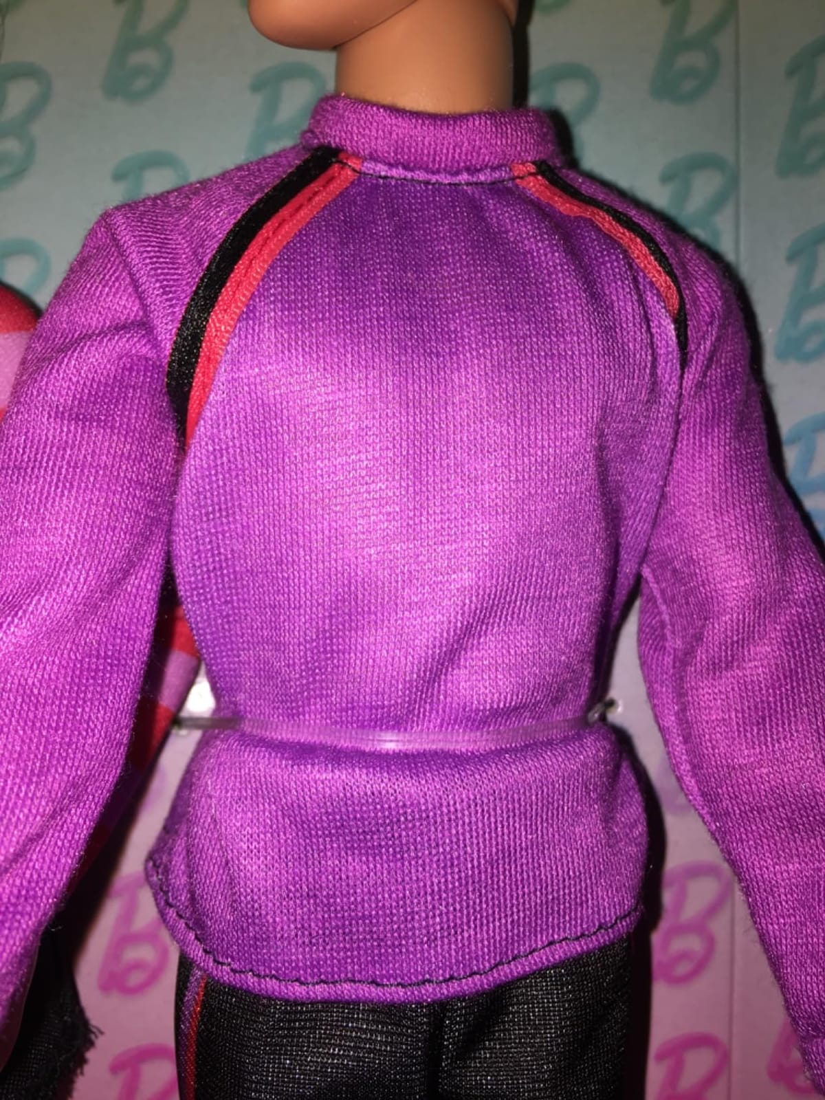 Barbie Fashionistas Set with 2 Fashion Dolls & 6 Accessories | Barbie & Ken Roller-Skating Fashion Dolls, 65th Anniversary Collectible (Amazon Exclusive) customer photo 2