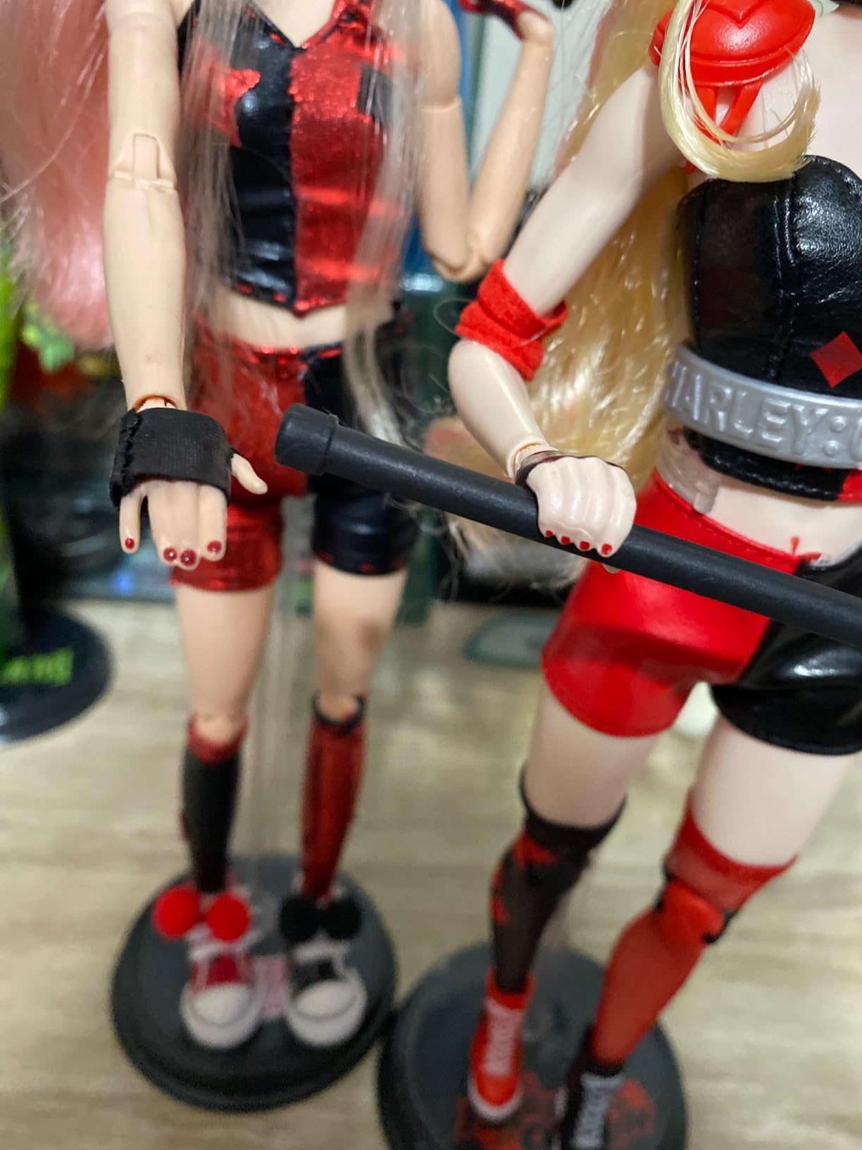 Barbie Signature Harley Quinn Collector Doll with Posable Body, Iconic Outfit, and Mallet Accessory, DC Batman 85th Anniversary Collectible customer photo 1