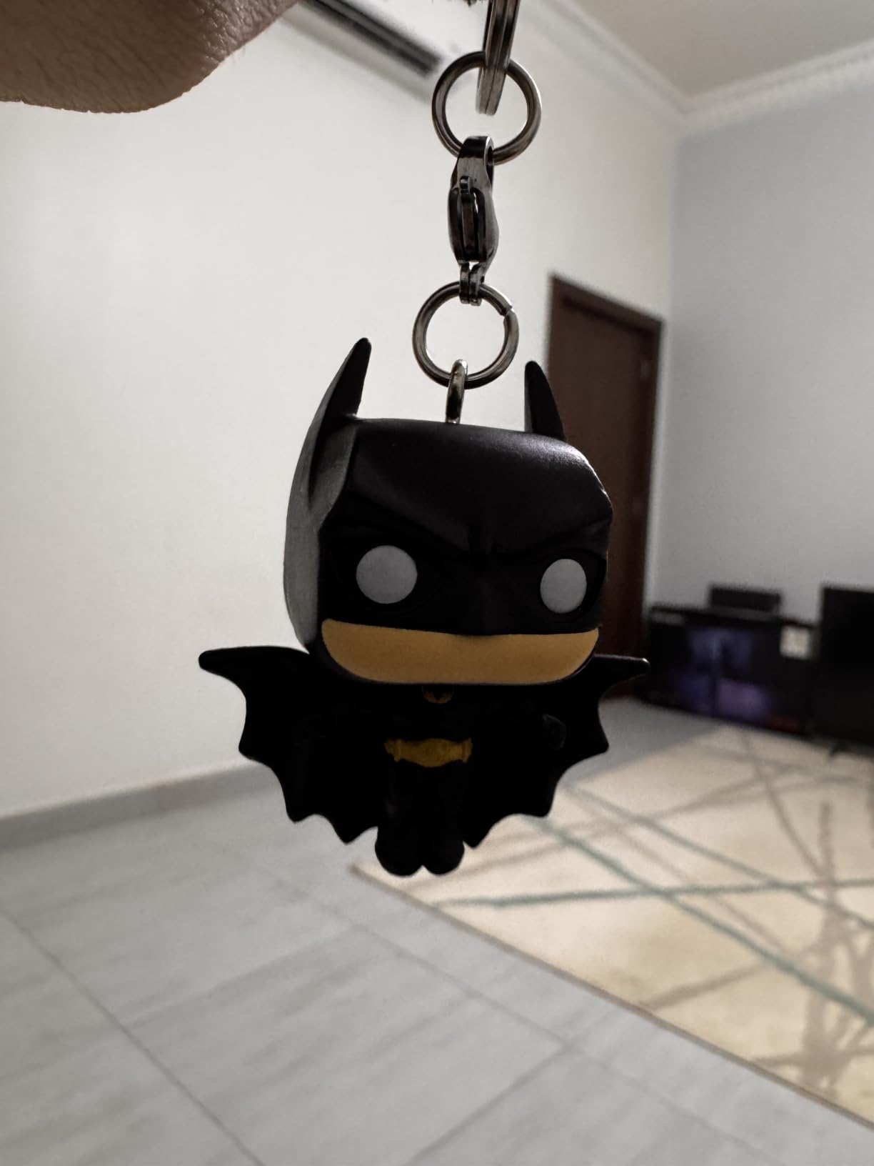 Funko POP! Keychain: Batman 85th - Batman 1989 (Soaring) - Official Superheroes Merch Mini Figurine Keyring customer photo 1
