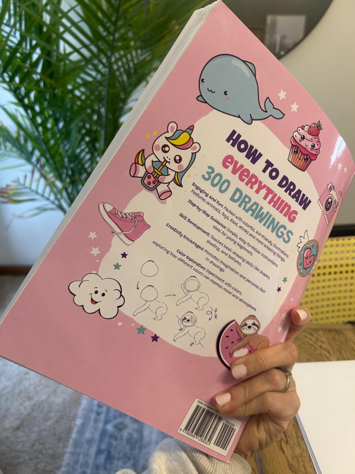 How To Draw Everything: 300 Drawings of Cute Stuff, Animals, Food, Gifts, and other Amazing Things customer photo 2