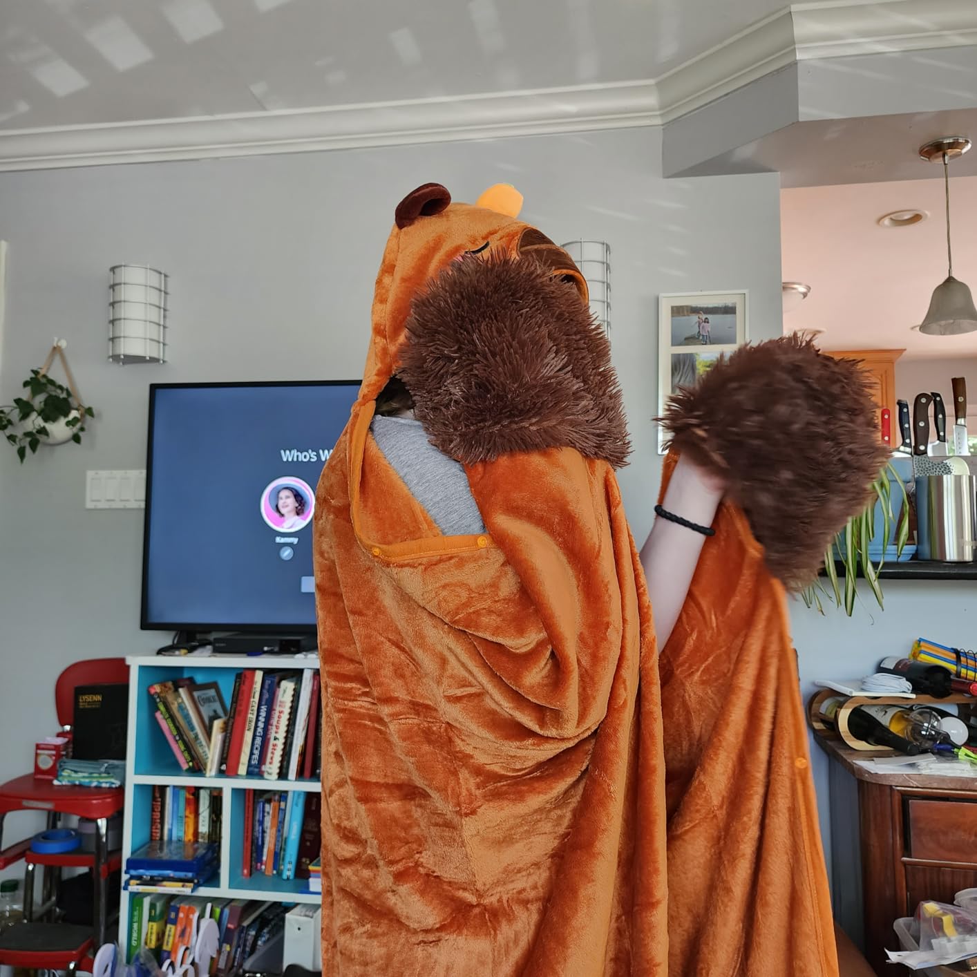 Mewaii Otter Gifts, Wearable Blanket Hoodie, Soft Flannel Otter Blanket | Full-Body Coverage, Hands-Free Design, Machine Washable, For Home, Camping, Study & Lounging, Gift for Women & Animal Lovers customer photo 1