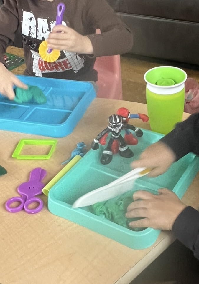 Play-Doh Marvel Hero Adventure Playset, 3 Marvel Action Figures with Wearable Tools, Black Panther, Captain America & Spider-Man Imagination Toys for Boys and Girls Ages 4 and Up customer photo 1