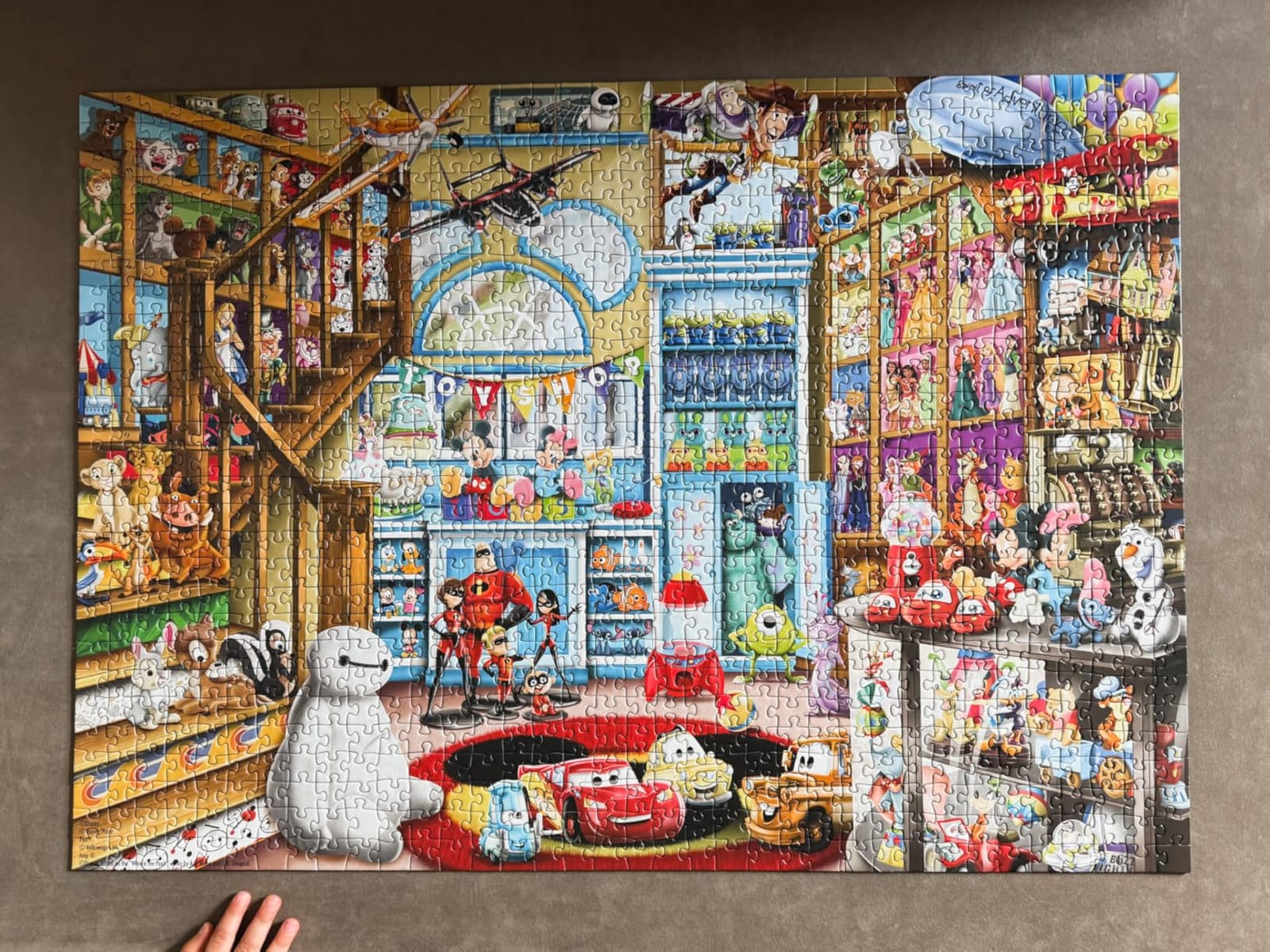 Disney & Pixar - 1000 Piece Jigsaw Puzzle - Stunning, Vivid Imagery of Favorites Mickey Mouse, Olaf & More - Toy Shop Scene - Ideal Gift - Frameable Art - Puzzles for Adults customer photo 2