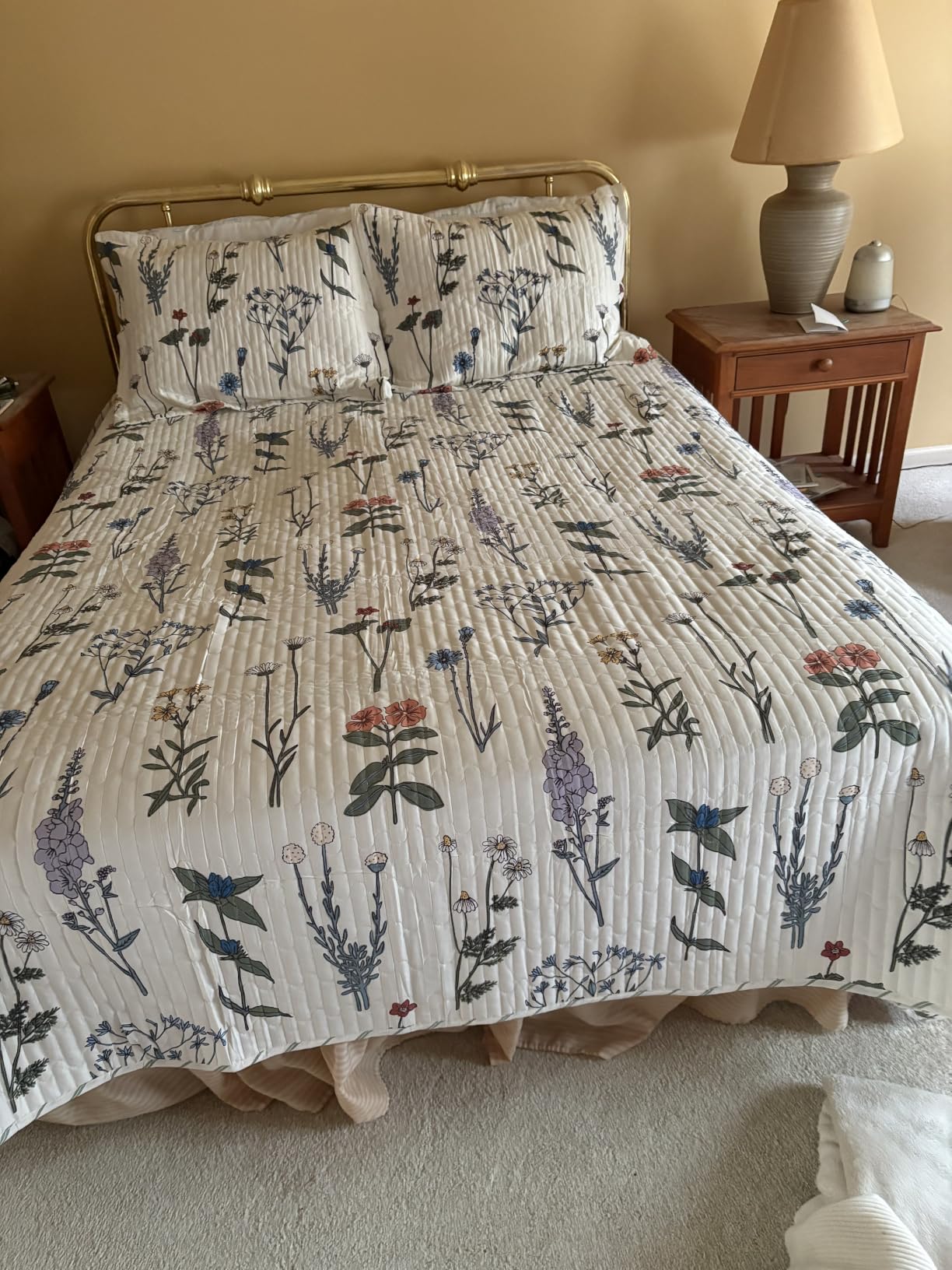 Bedsure Coastal Bedding Queen Size, Reversible Beach Quilt, Ocean Comforter | Bedspread, Coverlet, Blue & White, Lightweight, All-Season Comfort, Summer, Machine Washable, 90