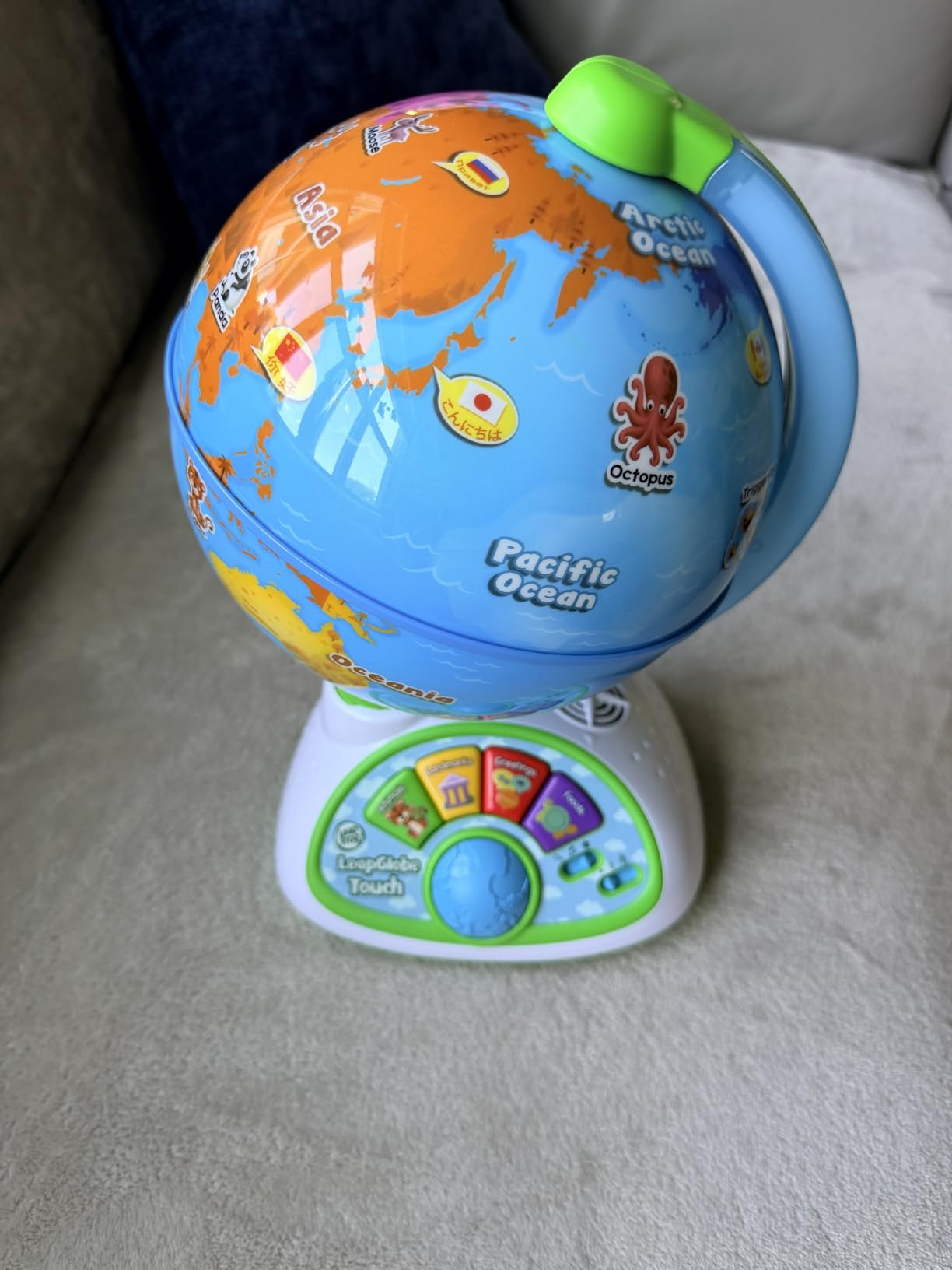 LeapFrog LeapGlobe Light-Up and Touch Interactive Electronic Globe for Kids, Exploration Toy for Ages 3 and Up customer photo 2