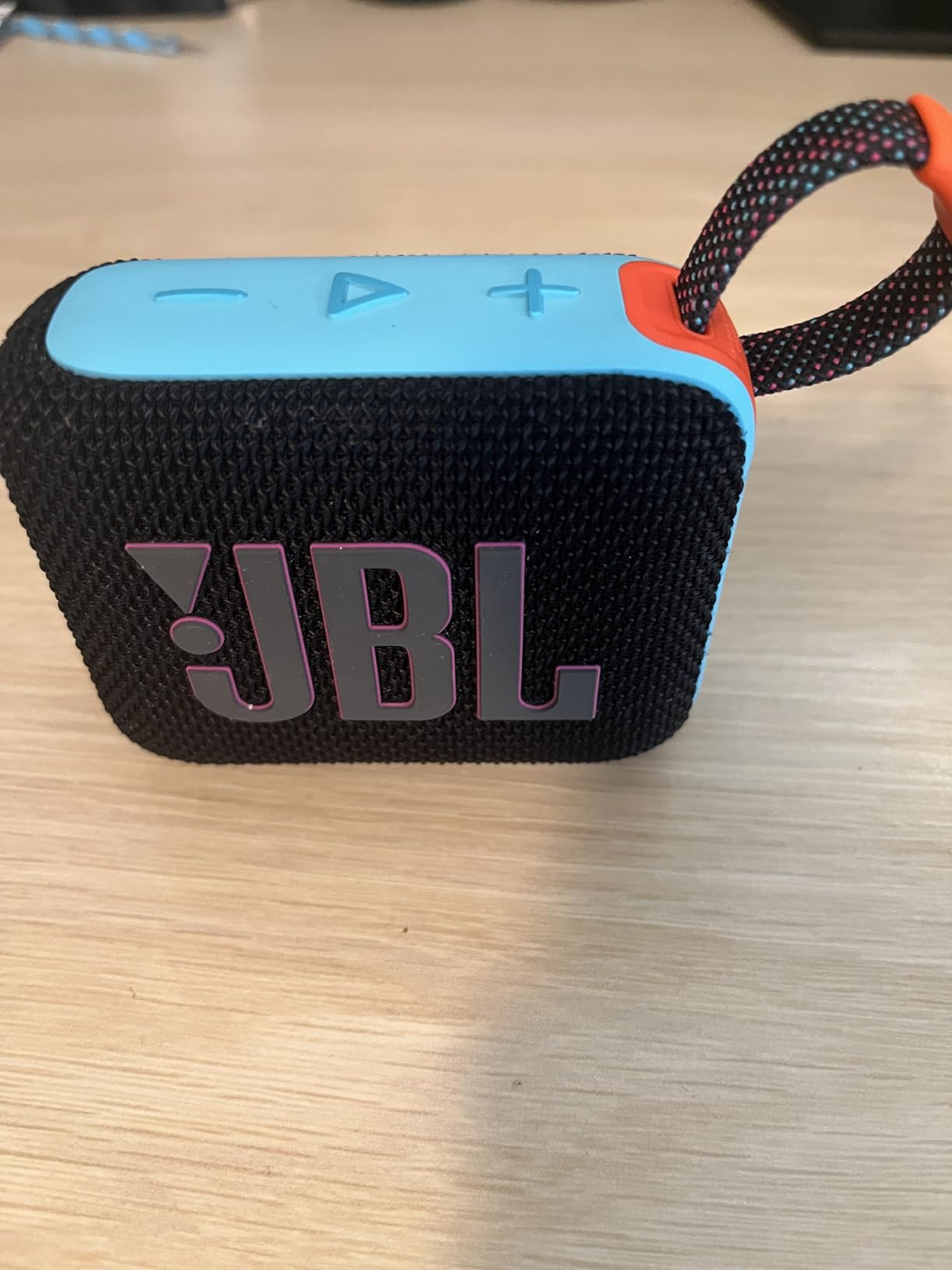 JBL Go 4 - Ultra-Portable, Waterproof and Dustproof Bluetooth Speaker, Big JBL Pro Sound with Punchy bass, 7-Hour Built-in Battery, Made in Part with Recycled Materials (Purple) customer photo 2
