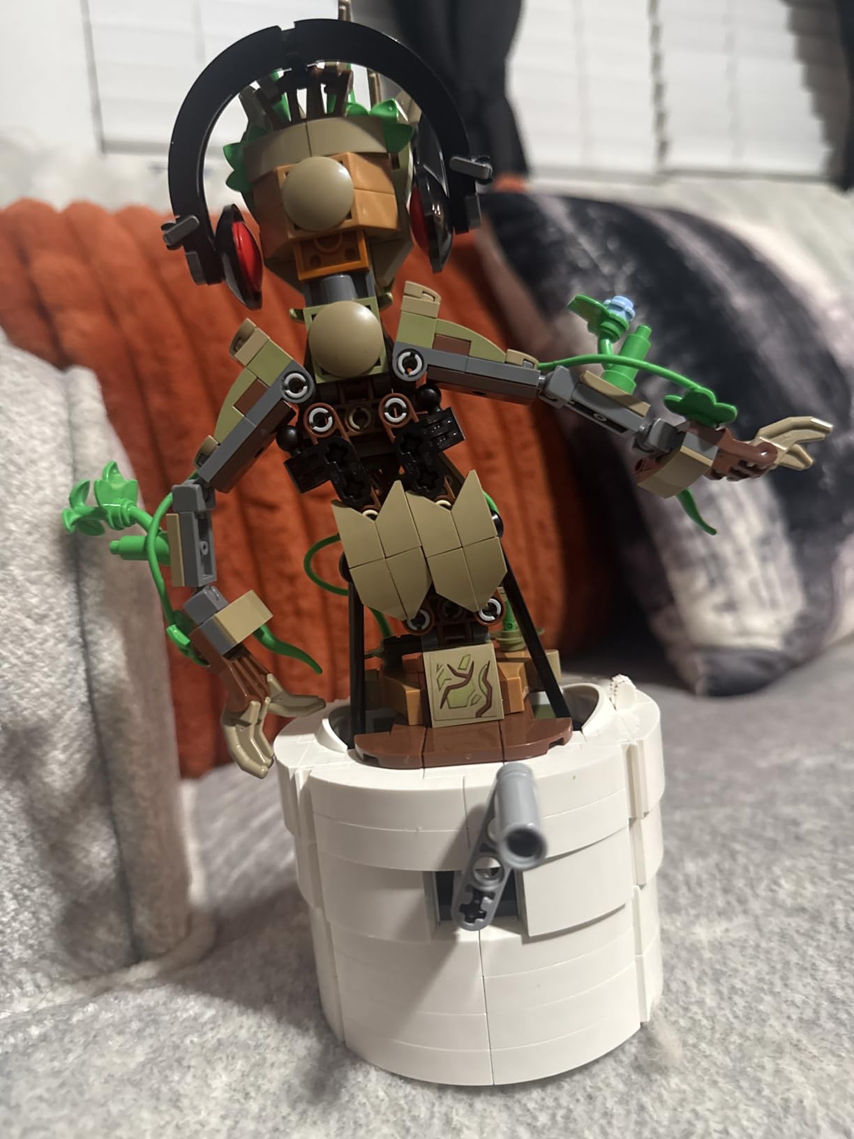 LEGO Marvel Dancing Groot, Guardians of the Galaxy Toy, Buildable Birthday Gift, Marvel Toy, Super Hero Hand-Operated Interactive Playset, Marvel Gift for Kids, Animated Groot Figure, 76297 customer photo 2