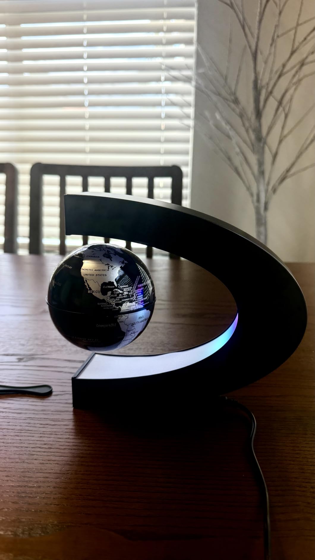 MOKOQI Magnetic Levitating Globe with LED Light, Cool Tech Gift for Men Father Boys and Girls, Birthday Gifts for Kids, Floating Globes World Desk Gadget Decor in Office Home Display (Silver) customer photo 1