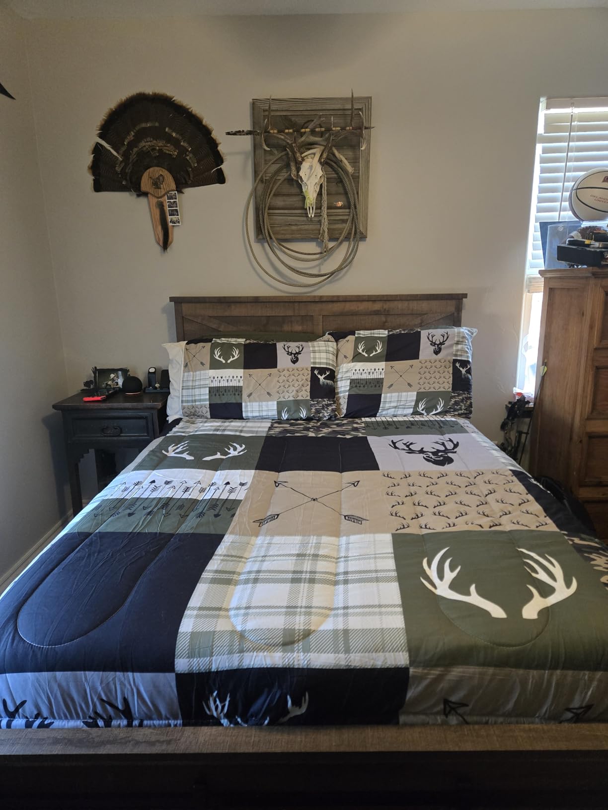 Nttopship Moon Wolf Comforter Set Full Size, Wolf Night Moon Bedding Set 3 Piece for Kids Teens, Wild Animals Bedding Sets Soft Microfiber Comforter Sets for All Season customer photo 2