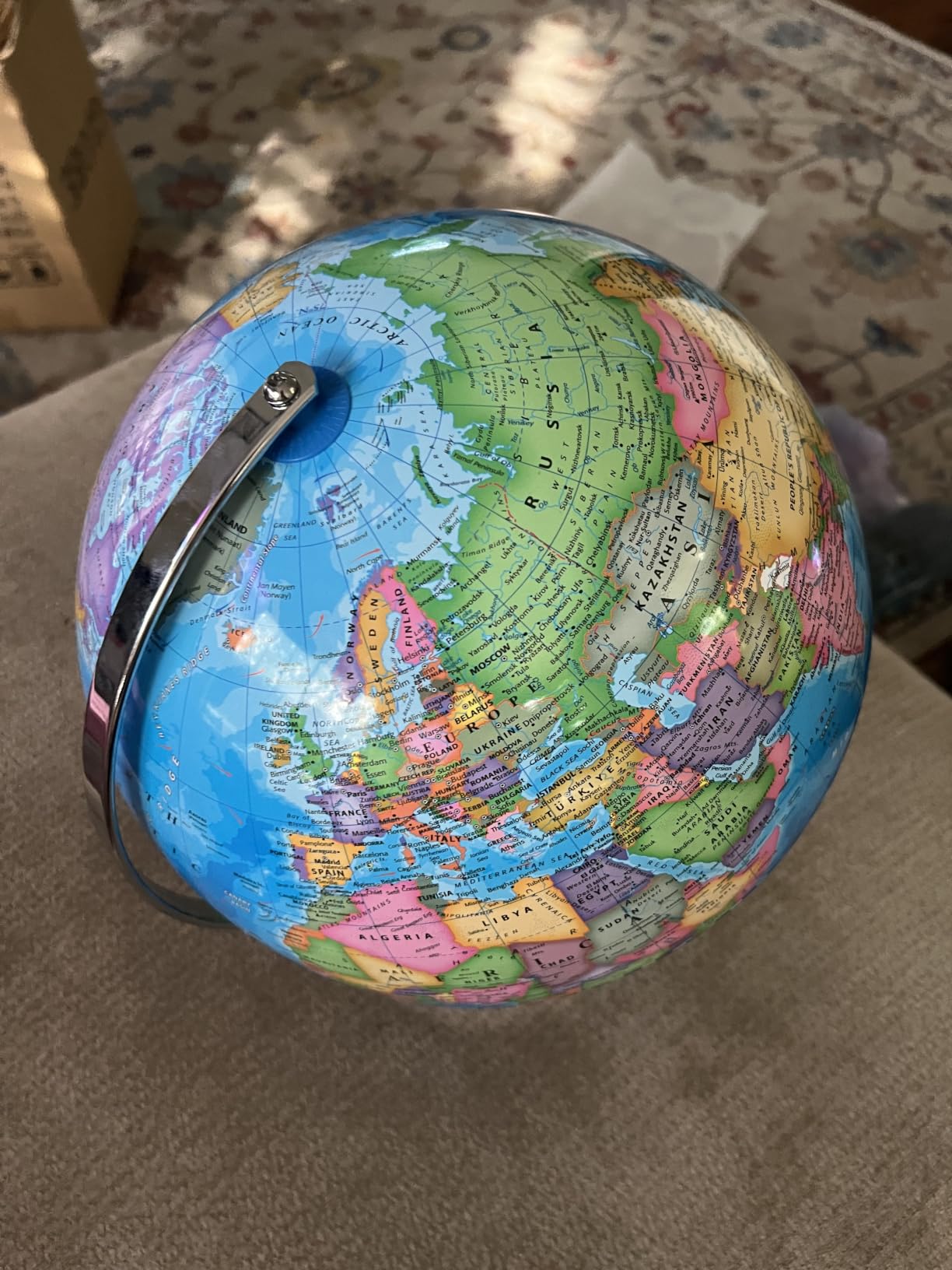 BSHAPPLUS 13inch World Globe with Metal Stand, HD Map for Learning & Decor | Ultra Clear Print, More Easy to Read, Waterproof & Markable & Erasable Surface, Up-To-Date Map, Classroom Tool, Decor, Gift customer photo 2